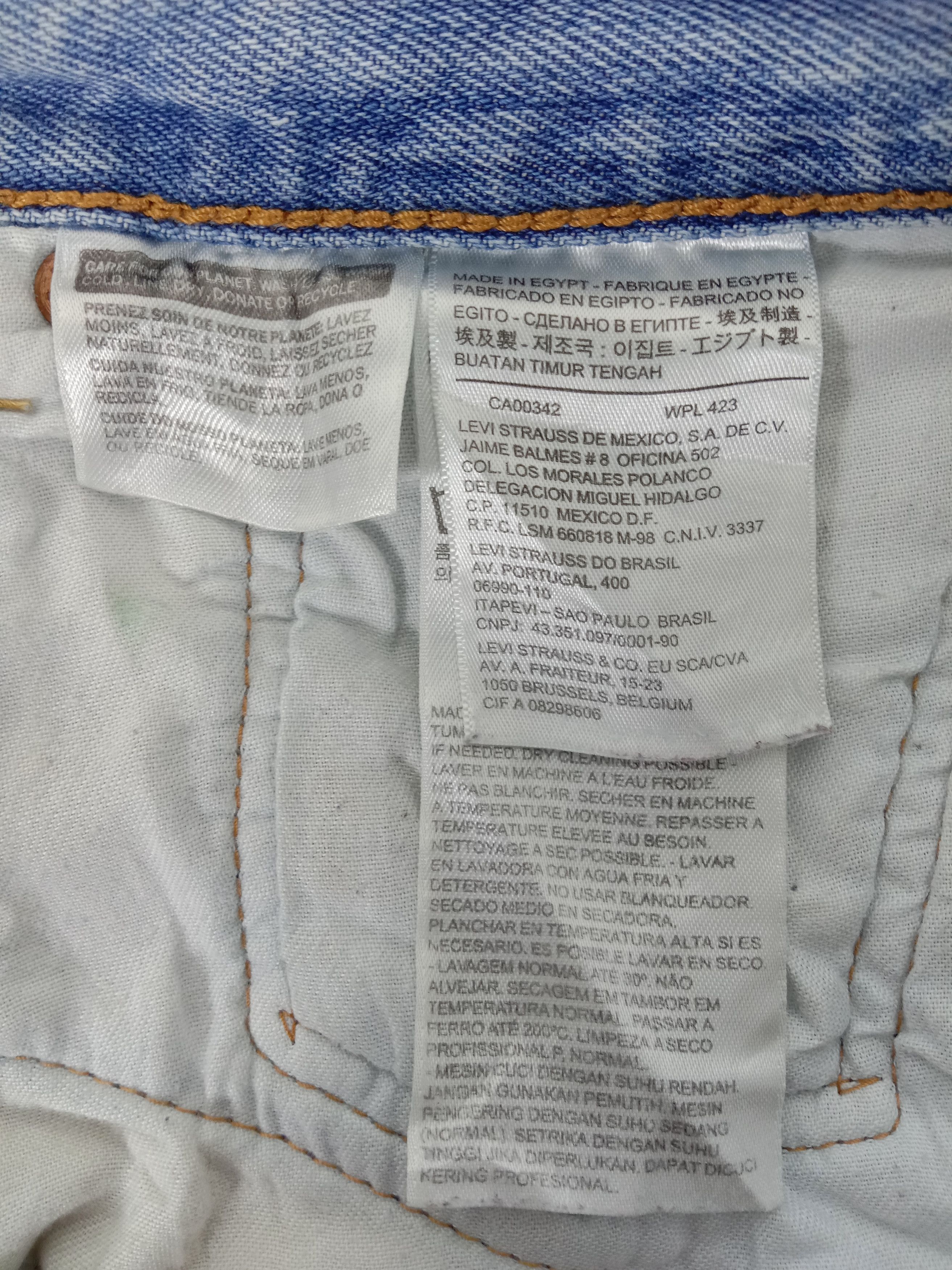 Levi's Vintage Levi's 501 Jeans Light Wash Distressed Denim Size US 31 - 13 Thumbnail