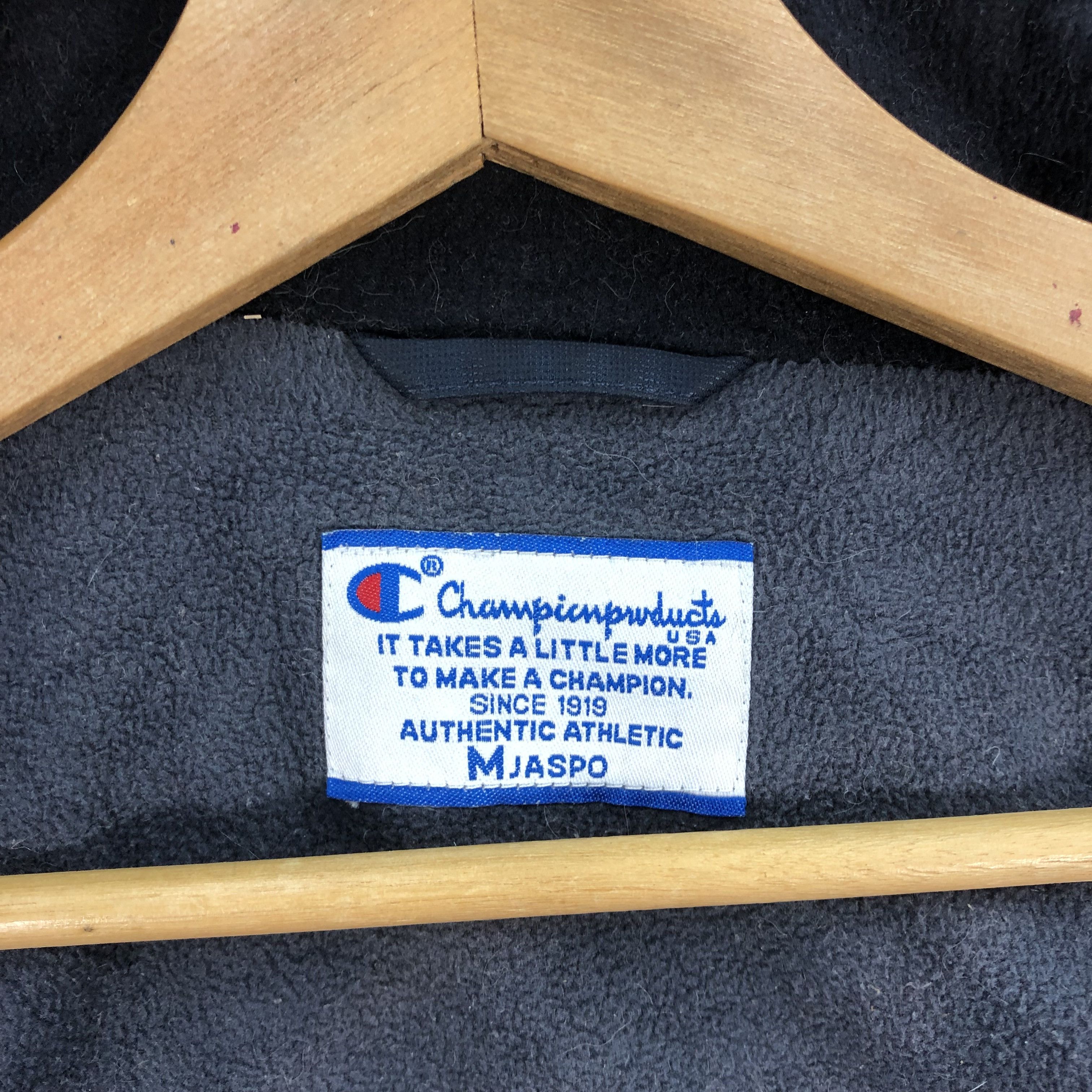 Champion Vintage Champion Zipper Windbreaker Jacket Size US XL / EU 56 / 4 - 9 Thumbnail