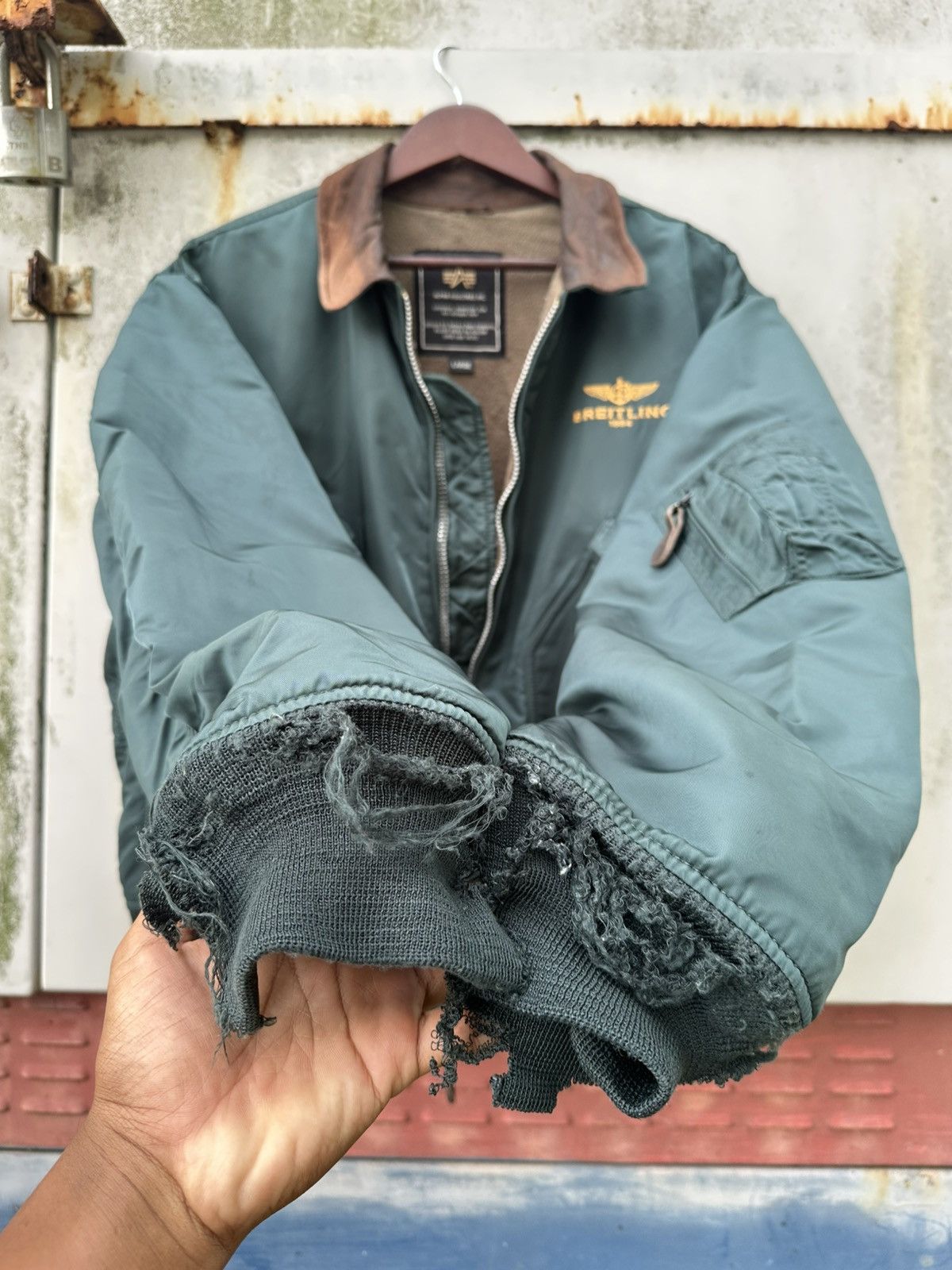 Alpha Industries 🪖Vintage THRASHED MA-1 Alpha Industries Bomber Jacket Size US L / EU 52-54 / 3 - 11 Thumbnail
