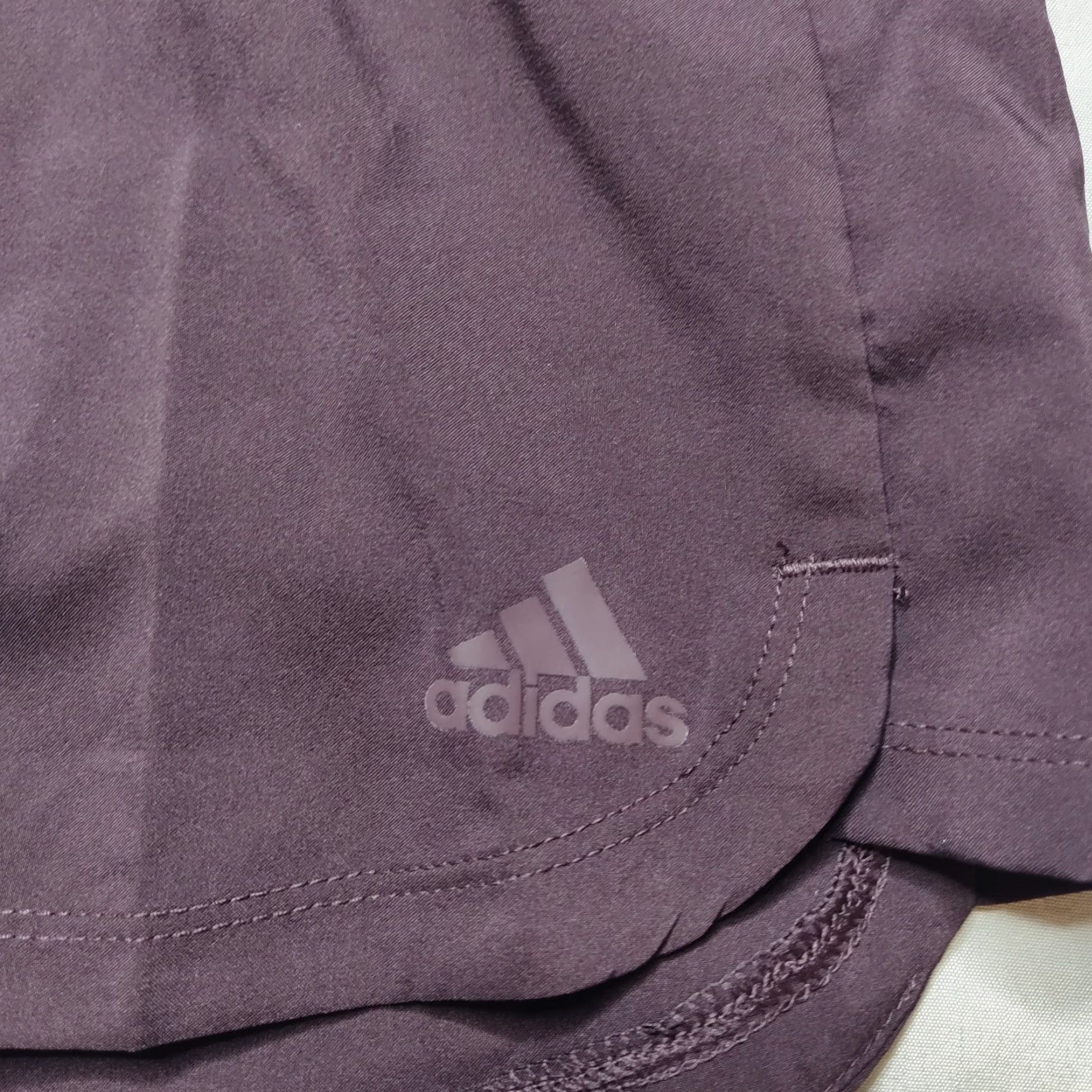 Adidas ADIDAS Aeroready Women 2XL Shadow Maroon Pace Bungee 4" Training Shorts NEW Size 40" / US 18 - 2 Thumbnail