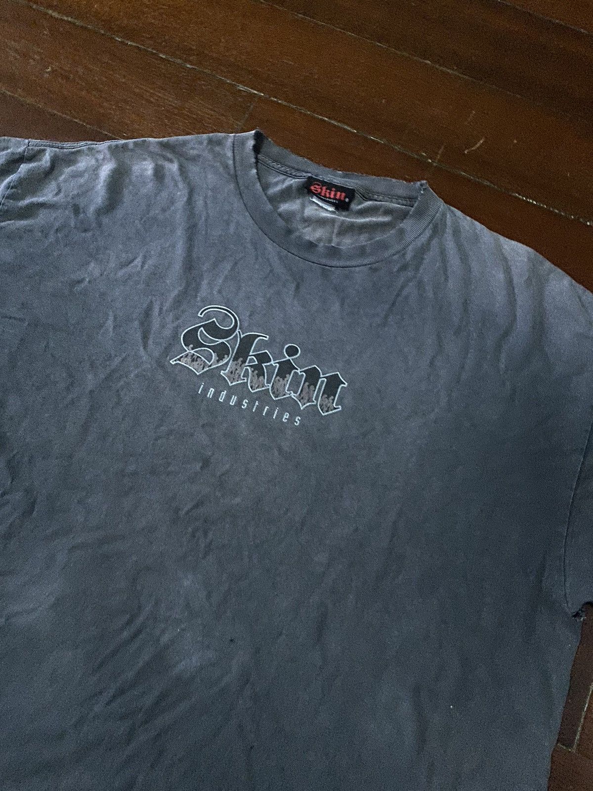Hook-Ups FIRE 🔥🔥 VINTAGE 90s SKIN INDUSTRIES SPELL OUT DISTRESSED Size US XXL / EU 58 / 5 - 7 Thumbnail