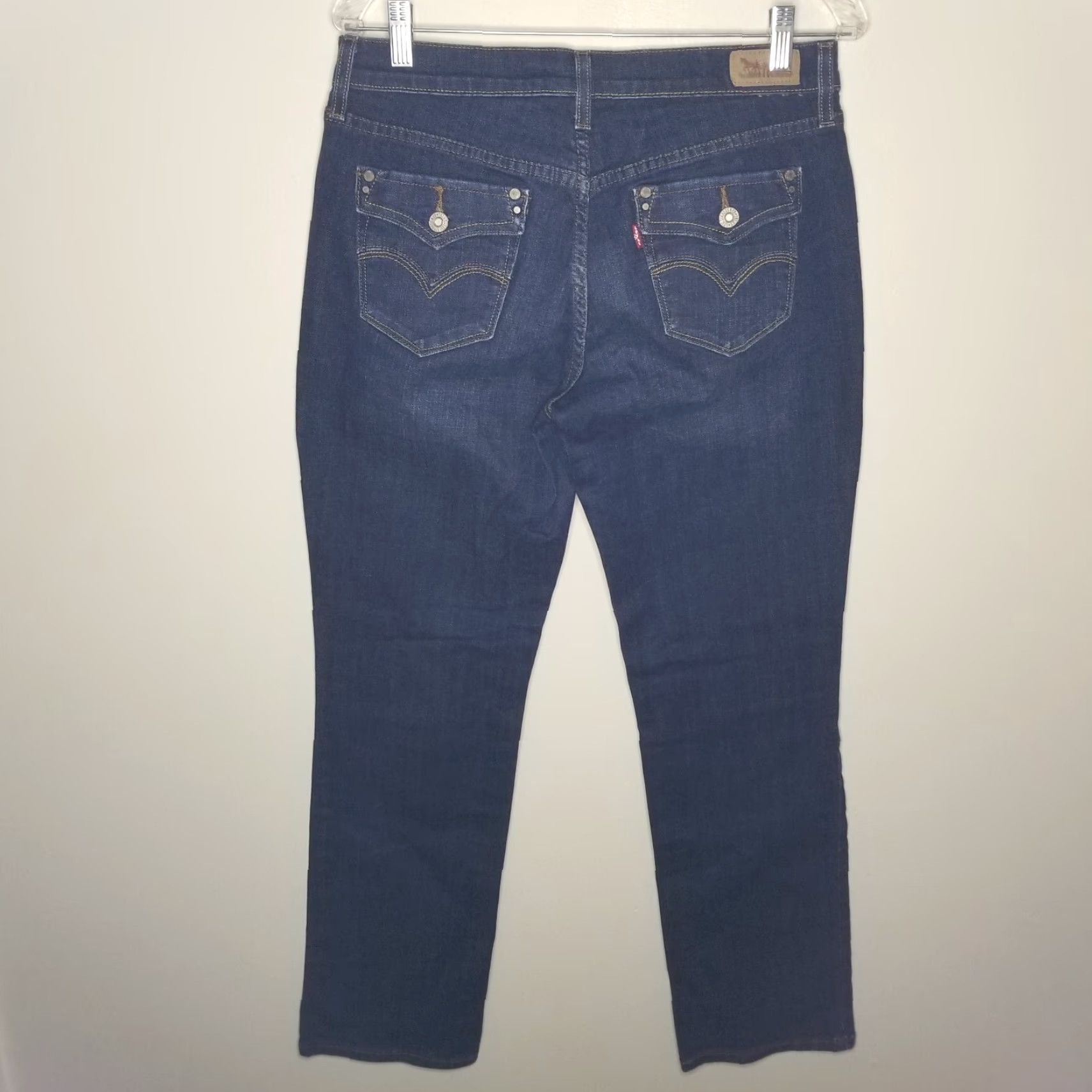 Levi's VINTAGE? No. Levi's 505 Jeans Women's Straight Dark Blue Size 8 Regular 32x31 Blue 505 Model Womens Jeans Size 30" / US 8 / IT 44 - 4 Thumbnail