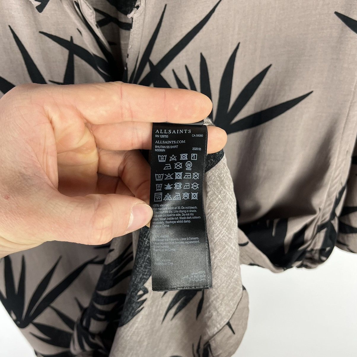 Allsaints Designer Allsaints Bhutan y2k viscose Hawaii shirt Size US L / EU 52-54 / 3 - 6 Thumbnail