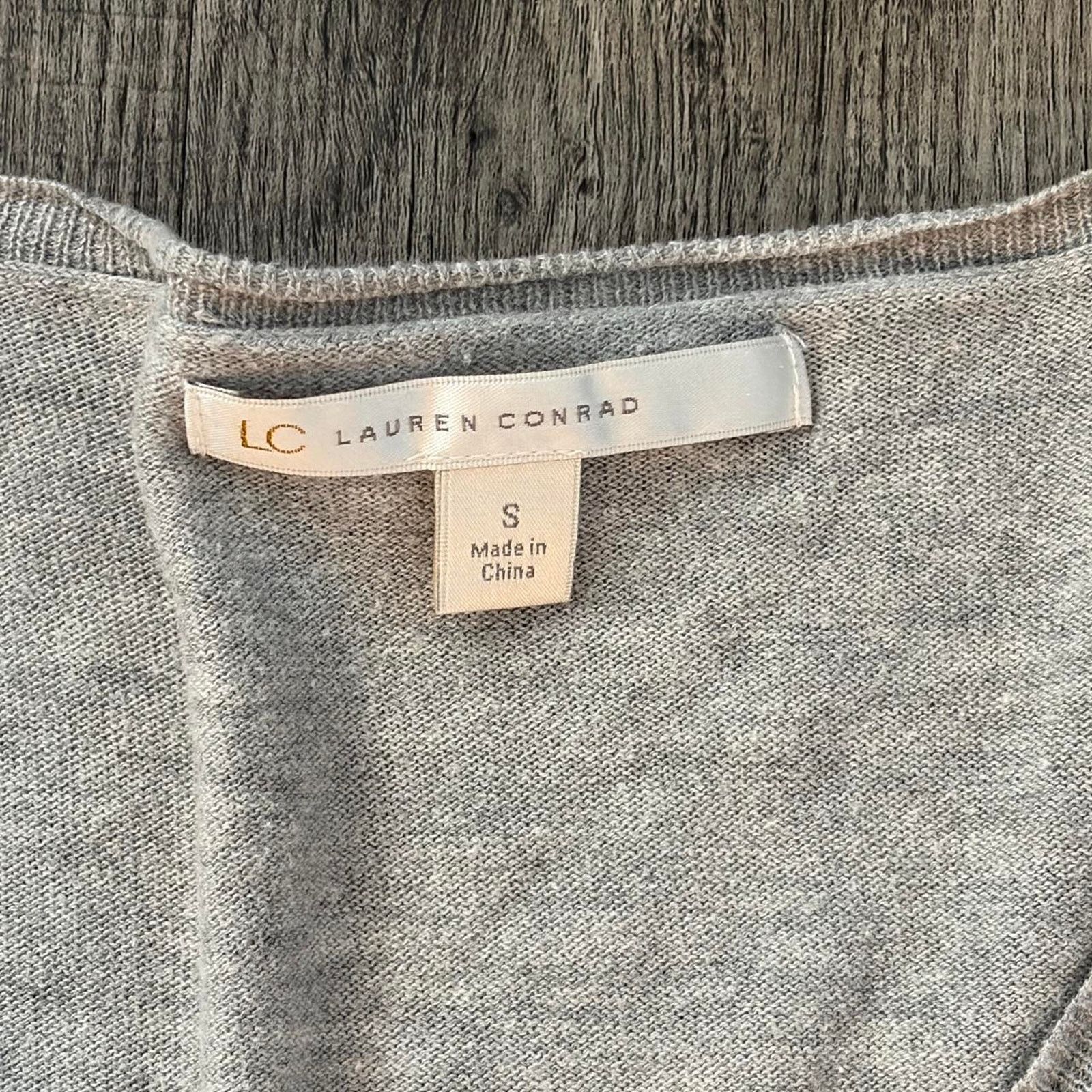 Lauren Conrad Grey long sleeve top with Ruffle Hem Size S / US 4 / IT 40 - 3 Thumbnail