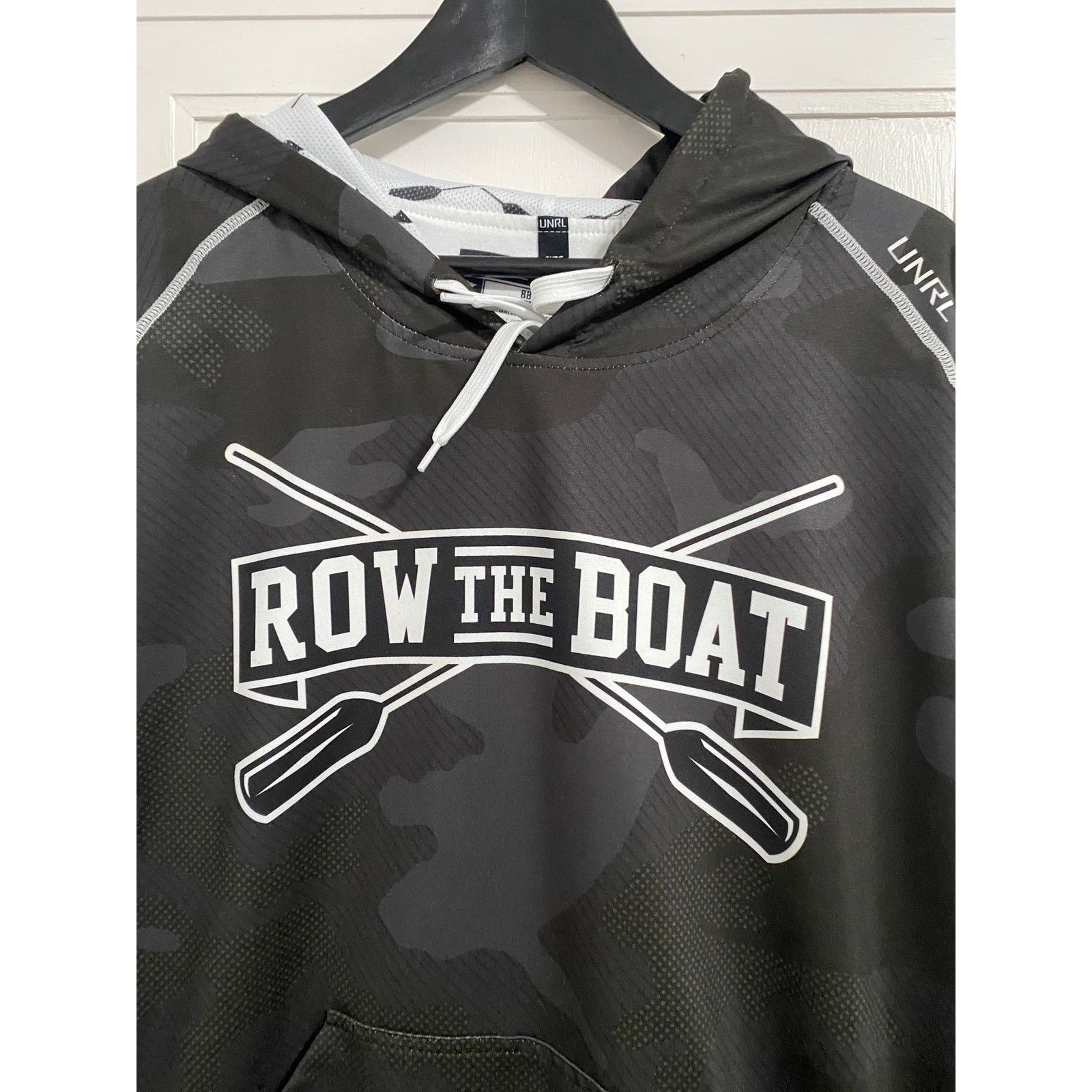 NCAA Minnesota Gophers Row the Boat UNRL Brand Hoodie Size M Size US M / EU 48-50 / 2 - 2 Thumbnail