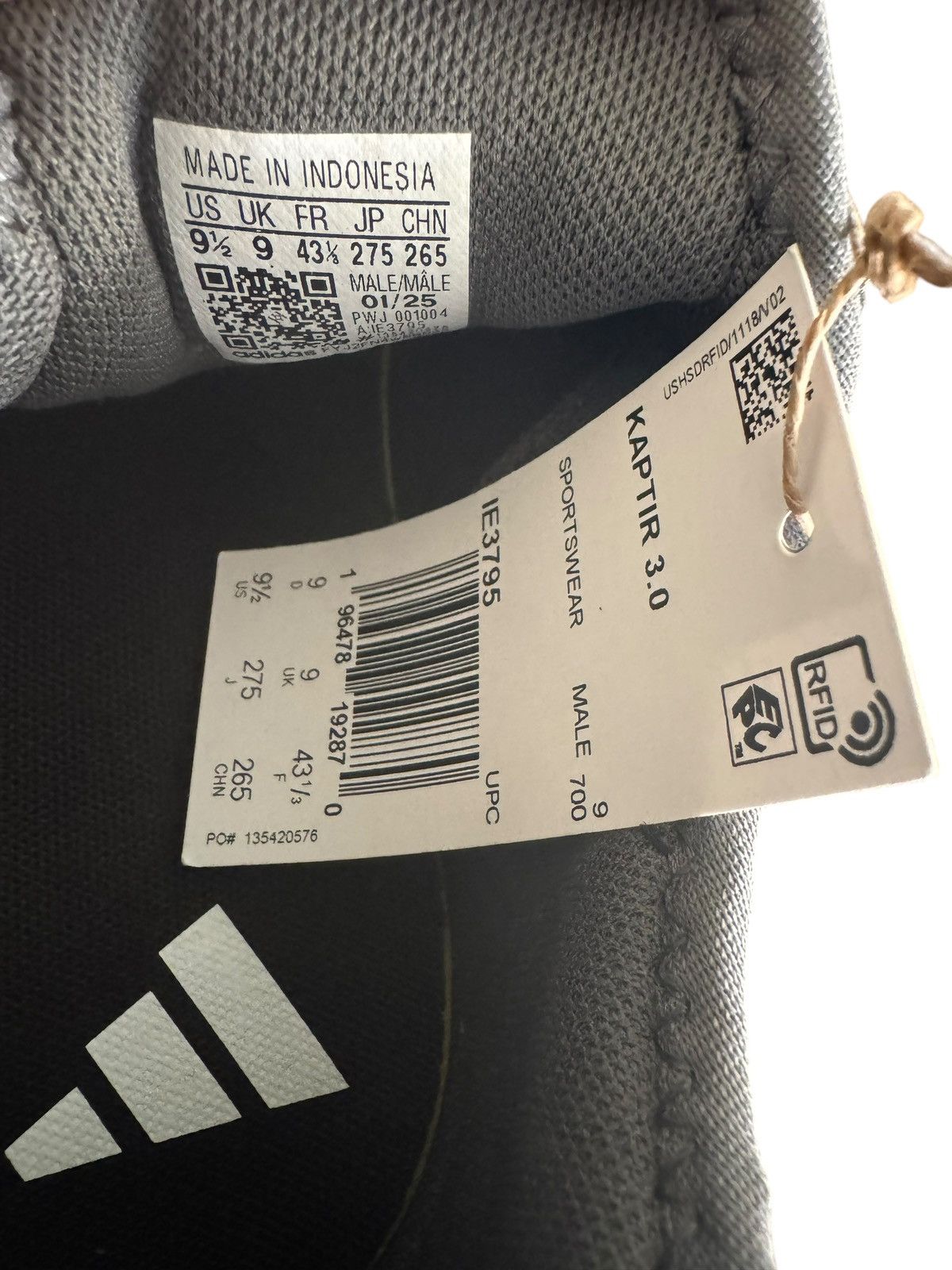 Adidas Adidas kaptir Size US 9.5 / EU 42-43 - 3 Thumbnail