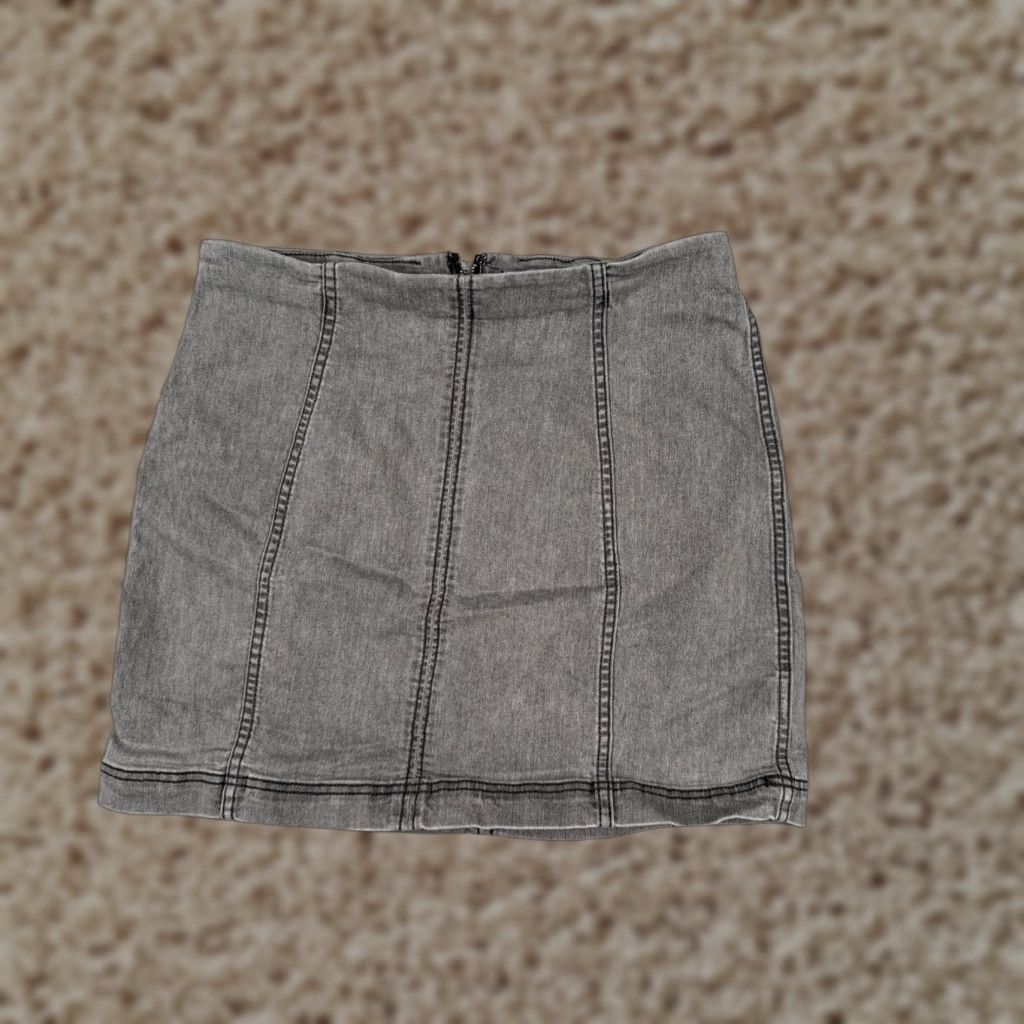 Free People VINTAGE Free People Denim Skirt Womens 12 Gray Mini Casual Dressy Party Spring Summer Size 34" / US 12 / IT 48 - 1 Thumbnail