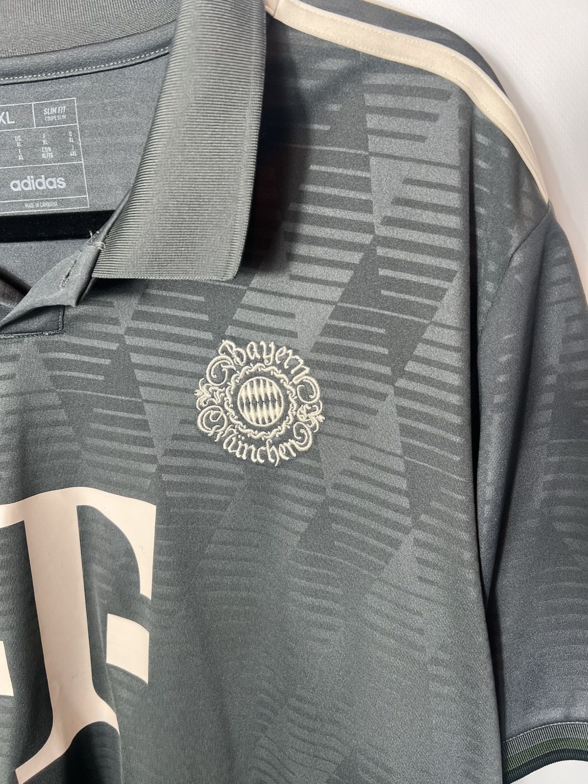 Adidas Adidas Fc Bayern Munich 24 Oktoberfest soccer football tee Size US XL / EU 56 / 4 - 4 Thumbnail