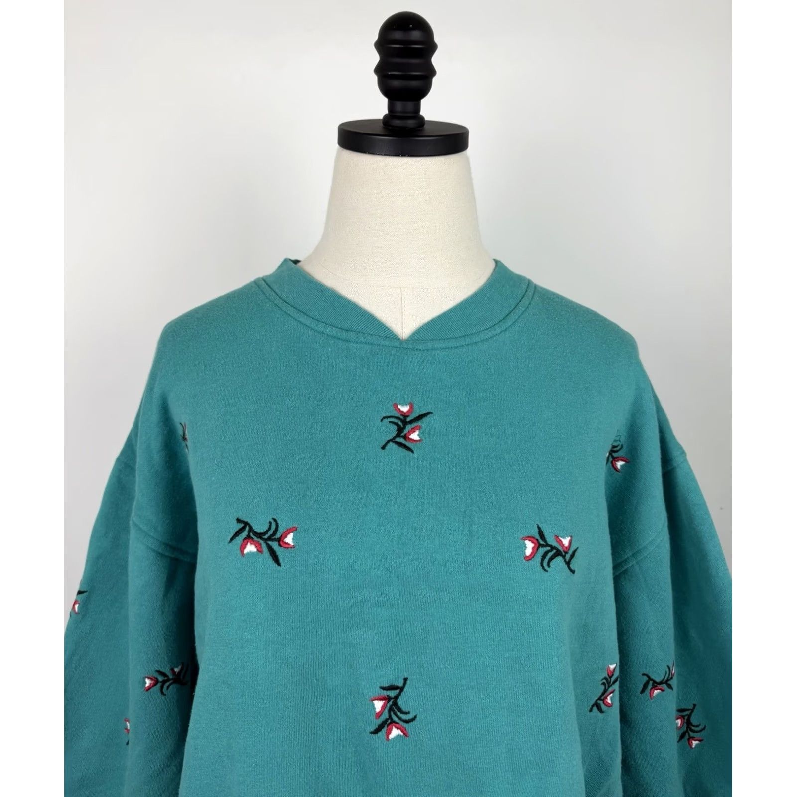 Altea VINTAGE Embroidered Sweatshirt Womens Medium Teal V-neck Relaxed Fit Grunge 90s Size M / US 6-8 / IT 42-44 - 3 Thumbnail