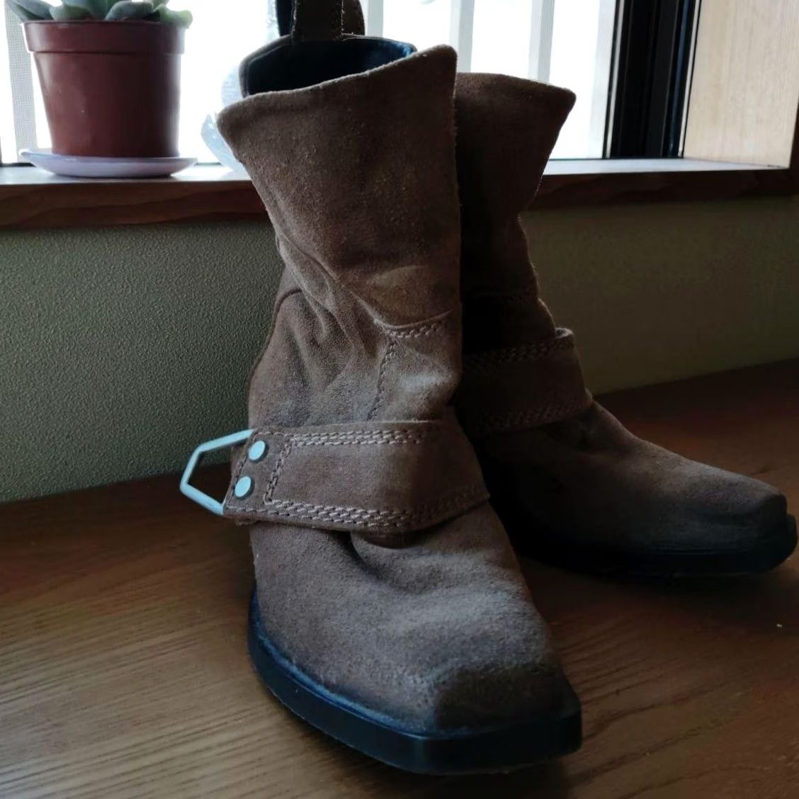 Diesel VINTAGE Diesel Women Brown Genuine Leather Western Boots strap Luxury Classic Size US 8 / IT 38 - 2 Thumbnail