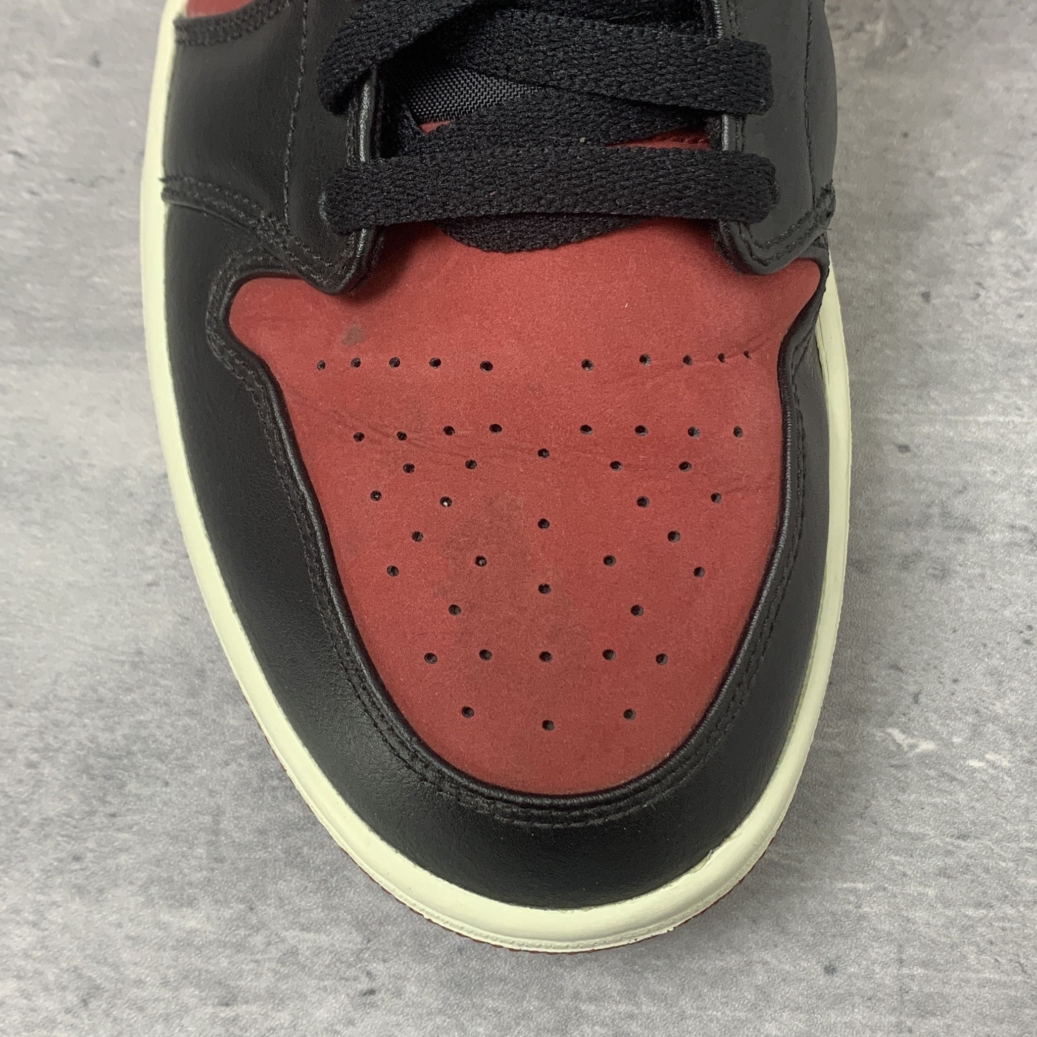 Nike Jordan 1 Mid Gym Red Black 554724-610 Size US 9.5 / EU 42-43 - 10 Thumbnail