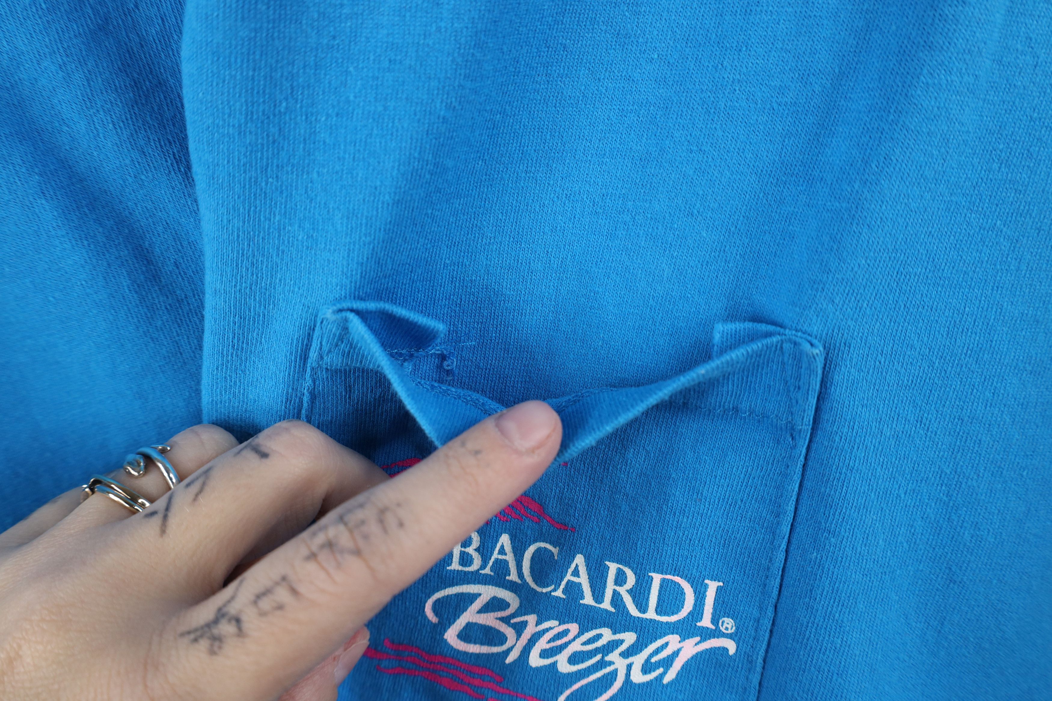 Vintage Vintage 90s Bacardi Rum Breezer Spell Out Pocket T-Shirt USA Size US XL / EU 56 / 4 - 5 Thumbnail