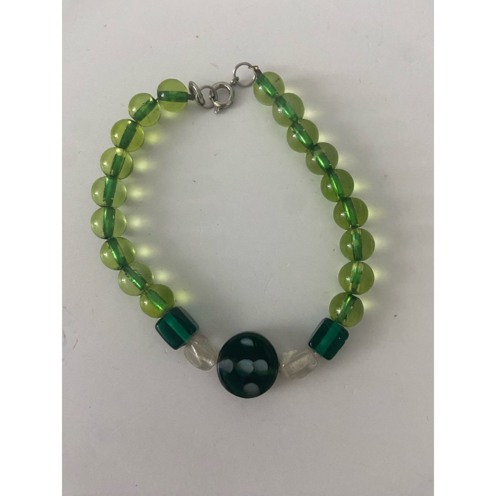 Handmade Green glass bead bracelet Size ONE SIZE - 2 Thumbnail