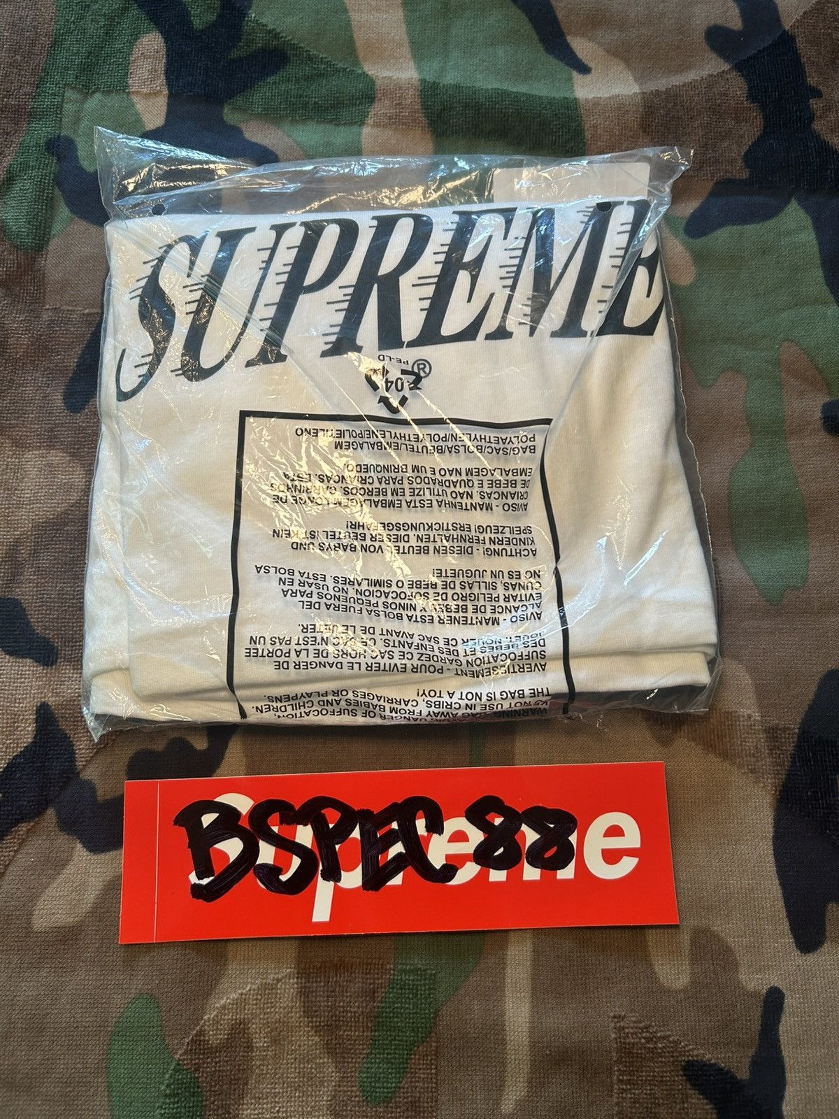 Supreme Supreme Slap Shot Tee White XL FW22 Size US XL / EU 56 / 4 - 2 Thumbnail