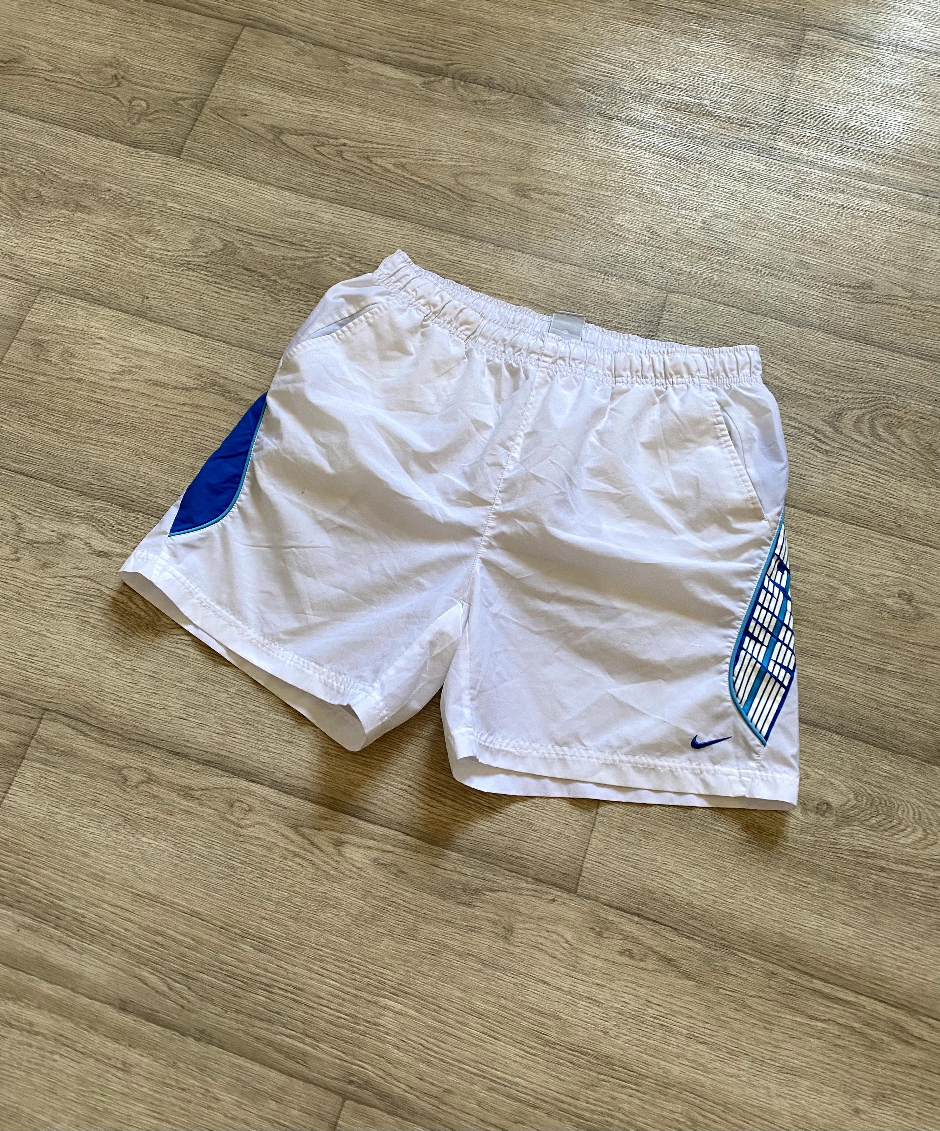 Nike Vintage 2000s Nike White Shorts TN Streetwear Y2K Size US 34 / EU 50 - 2 Thumbnail