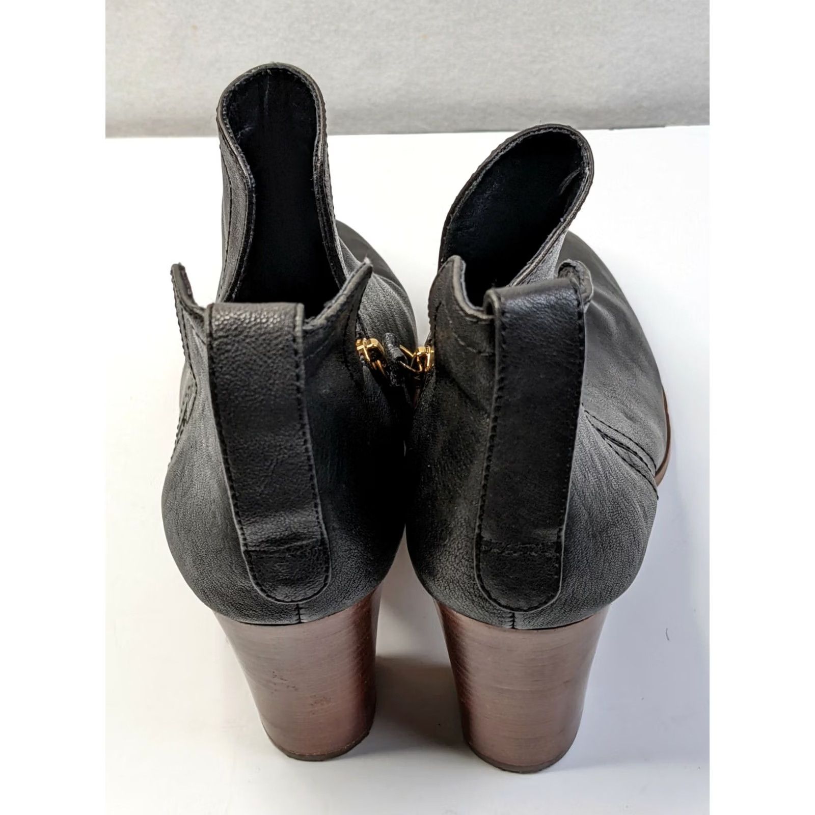 Anthropologie Anthropologie Charlotte Stone black leather ankle Boots Size 9 EU 39 Black Leather Ankle boot Womens Shoes 9 Stone Zipper Casual/Work Size US 9 / IT 39 - 6 Thumbnail