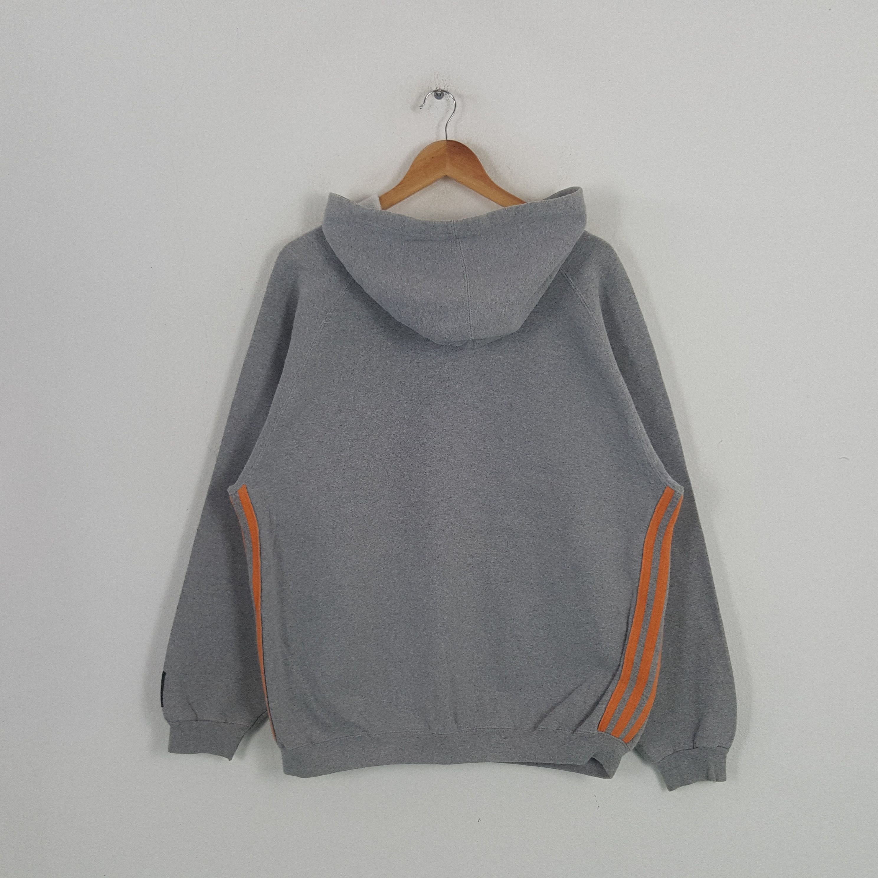 Adidas × NCAA × Vintage Vintage Adidas Tennessee Sportwear Hoodies Sweatshirt Size US XL / EU 56 / 4 - 3 Thumbnail