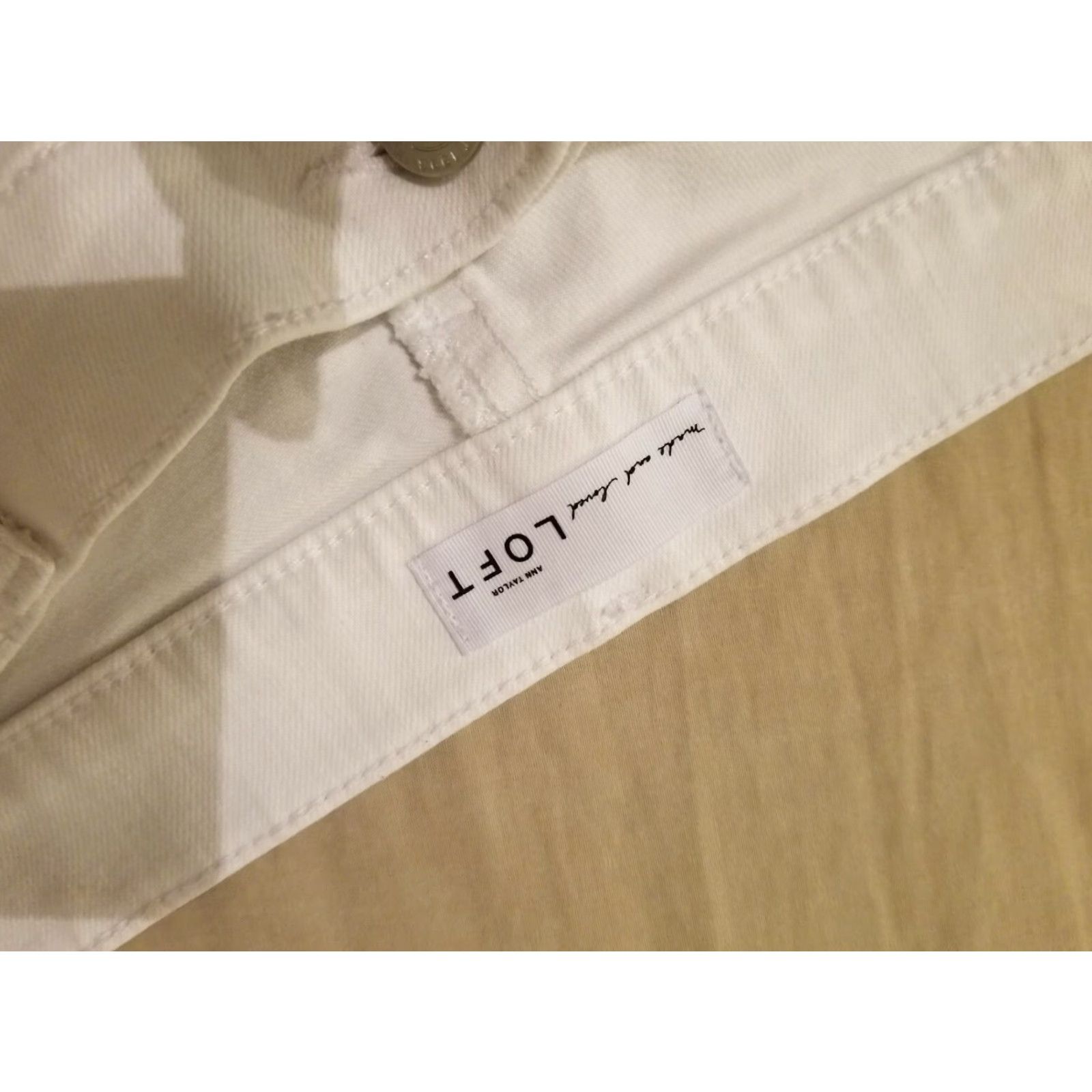 Ann Taylor Womens Ann Taylor Jeans 14 32 White Denim Pants 33x27 Skinny Denim Pants White Womens 14 Regular Jeans Color White Brand Ann Taylor Denim Pants Mens? Size 36" / US 14 / IT 50 - 5 Thumbnail