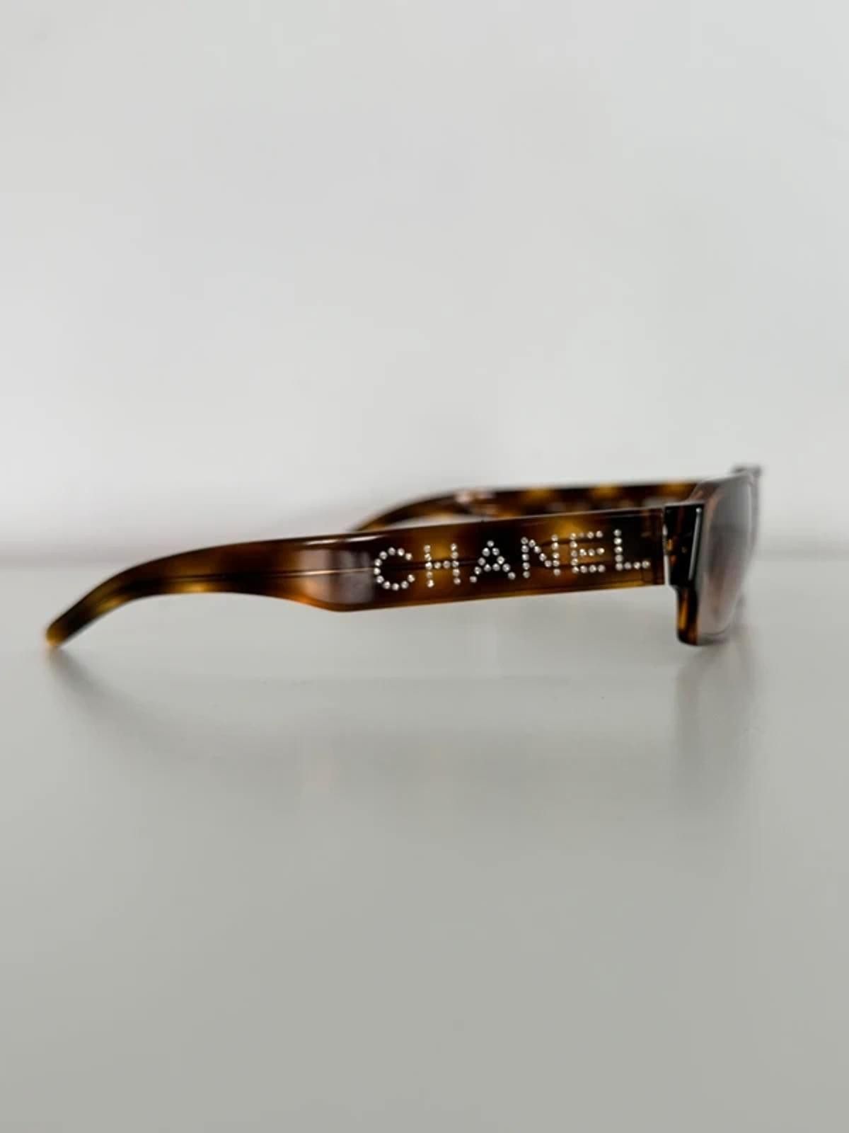 Chanel Chanel crystal rectangular sunglasses Size ONE SIZE - 7 Thumbnail