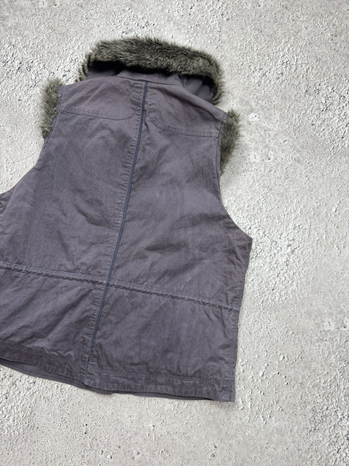 Other Vintage Womens Faux Fur Cargo Vest Y2K Zip Gilet Size M / US 6-8 / IT 42-44 - 10 Thumbnail
