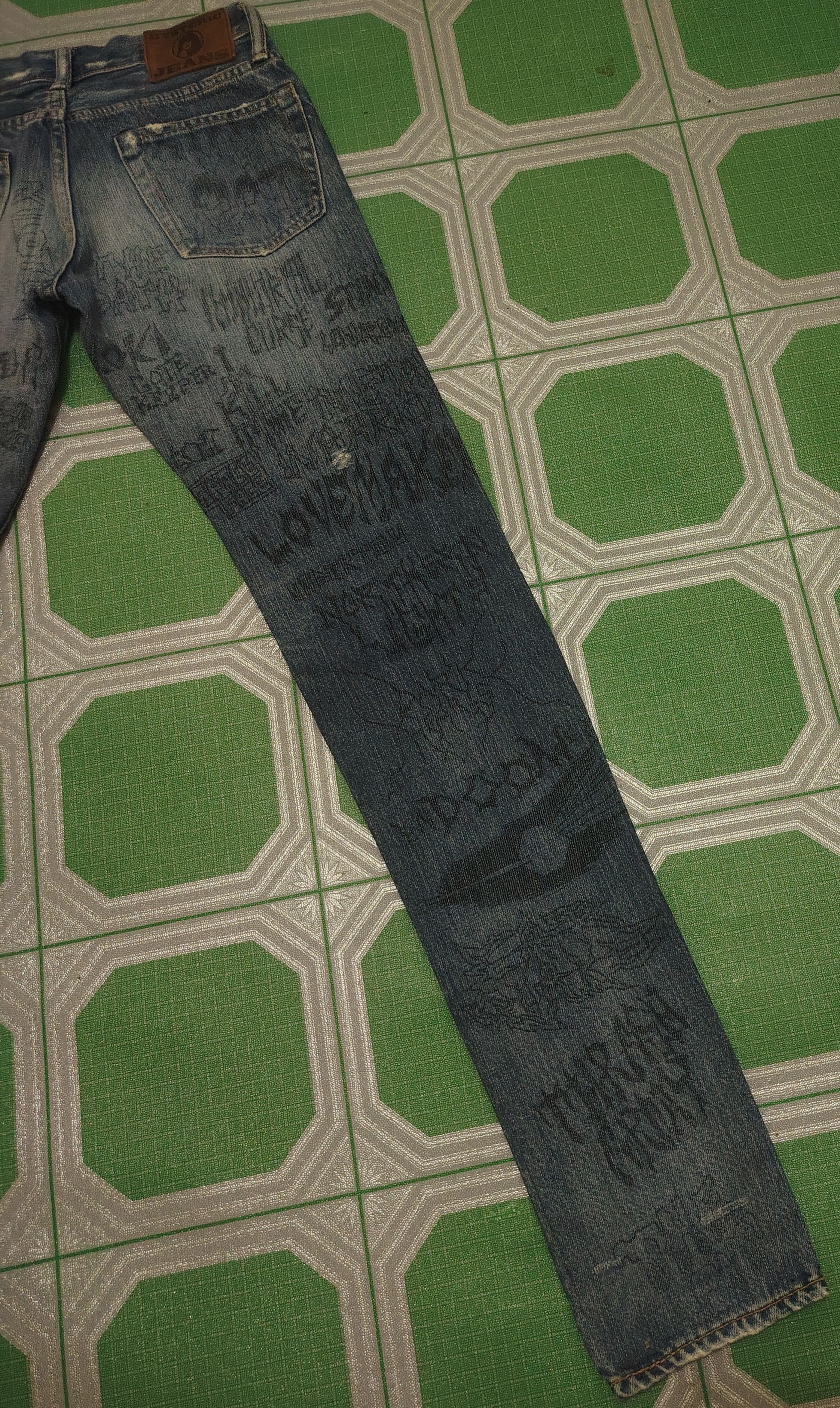 Hysteric Glamour Rare!! Hysteric Glamour skinny jeans Metal Rock Full Printed Size 26" / US 2 / IT 38 - 17 Thumbnail