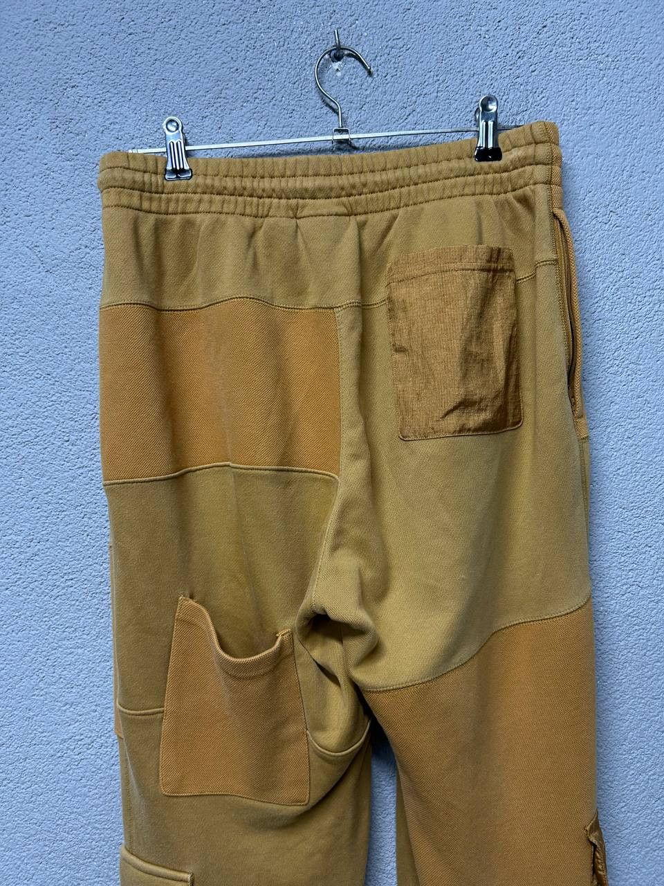 Adidas × Ivy Park Adidas x Ivy Park cargo sweatpants unisex size XS Size US 28 / EU 44 - 12 Thumbnail