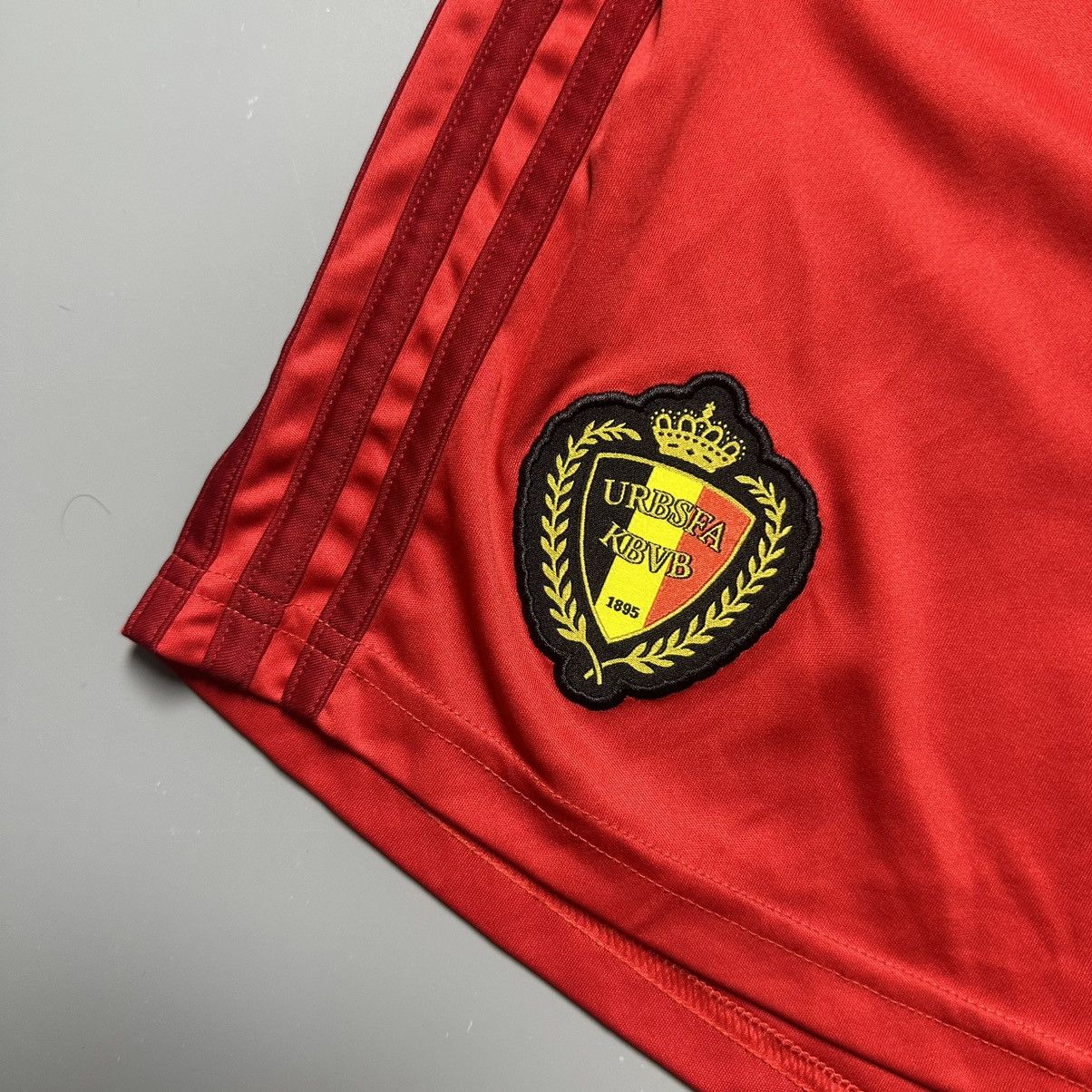 Vintage BELGIUM ADIDAS 2018 WORLD CUP SOCCER HOME SHORTS #10 HAZARD Size US 38 / EU 54 - 2 Thumbnail