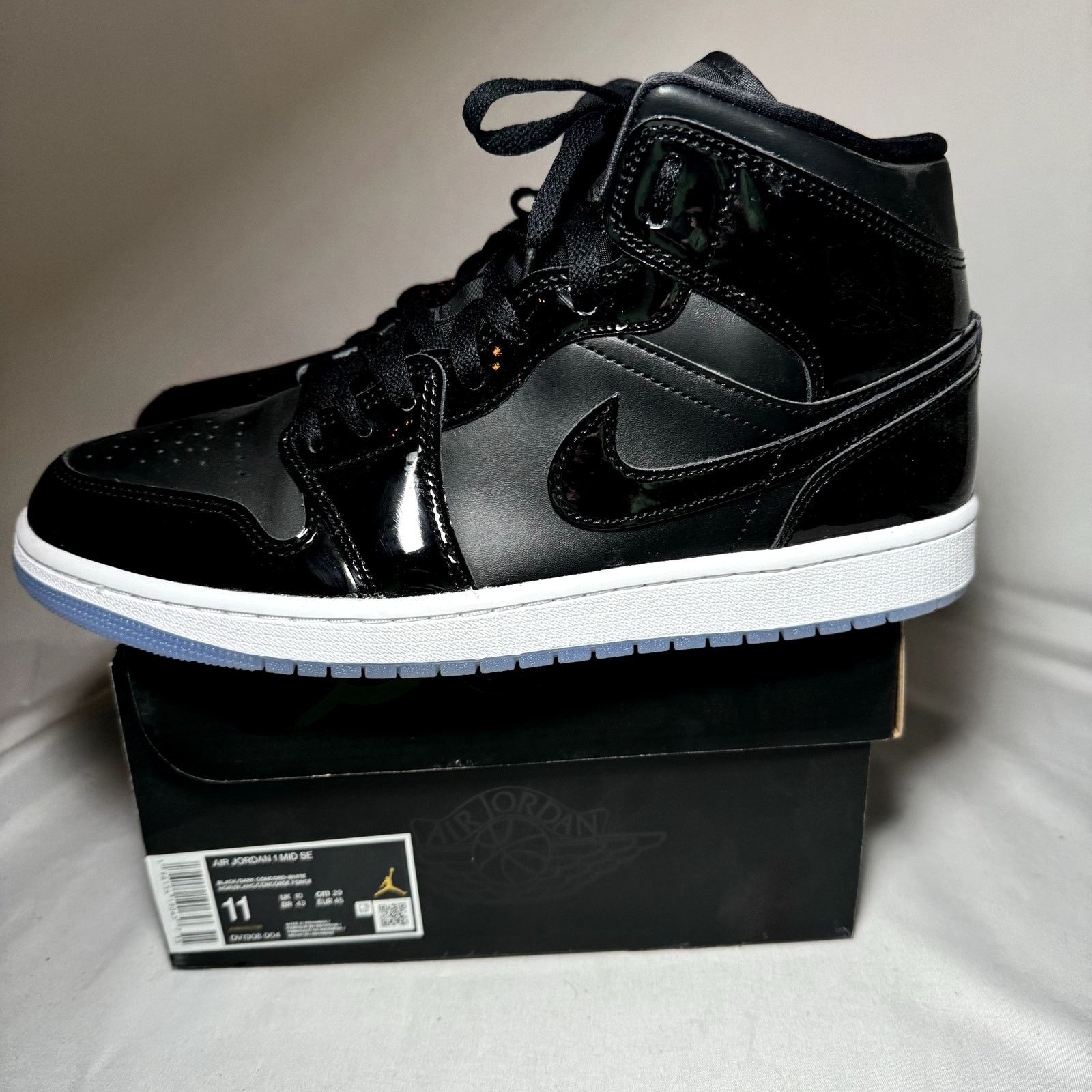 Jordan Brand × Nike Size 11 - Nike Air Jordan 1 Mid SE Space Jam Men's Shoes Size US 11 / EU 44 - 9 Thumbnail