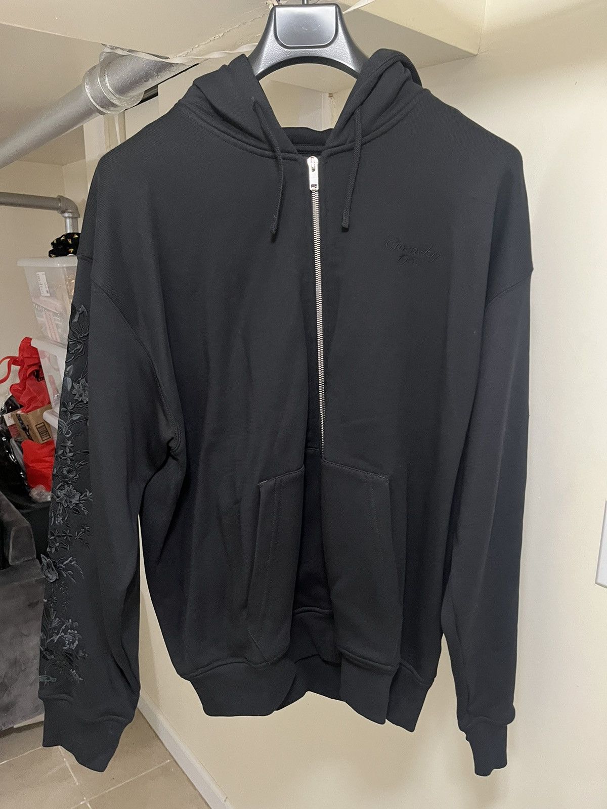 Givenchy Givenchy Sweatshirt Sz XL Size US XL / EU 56 / 4 - 1 Thumbnail