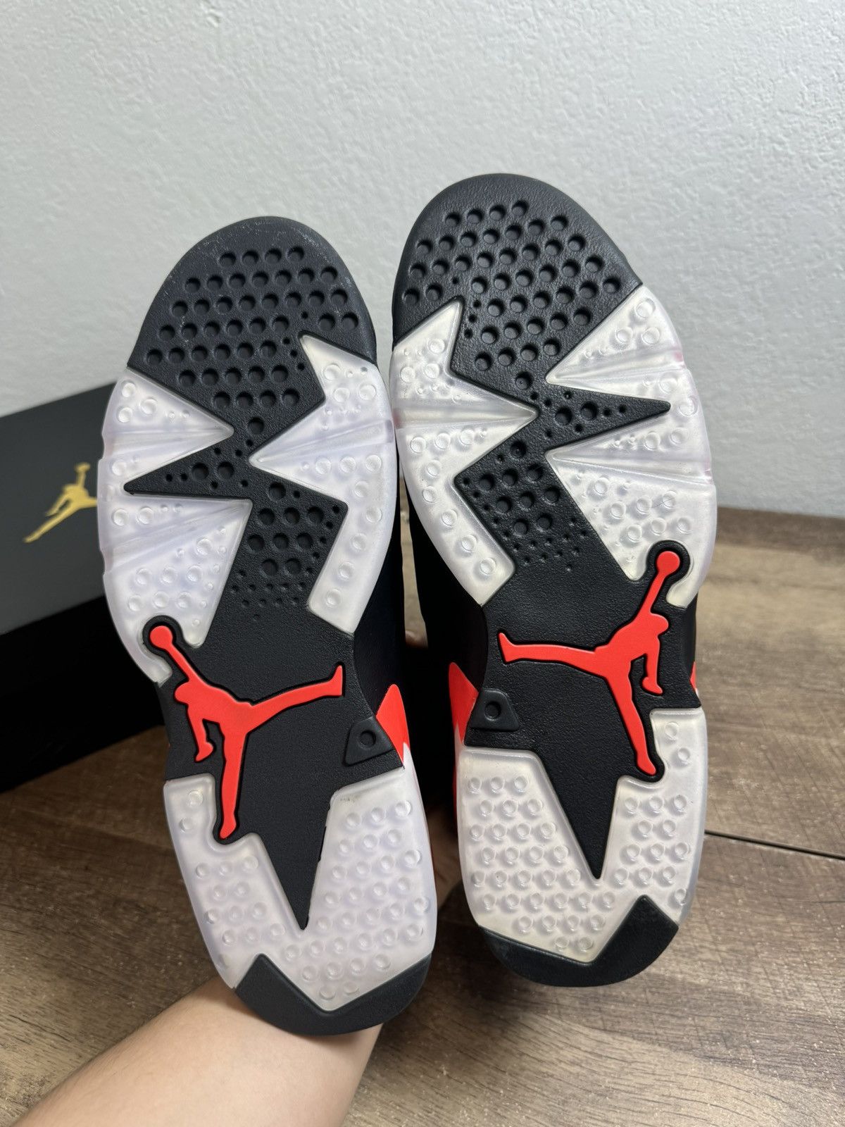 Jordan Brand Nike Air Jordan 6 Retro 2019 Black Infrared Men’s Size 11.5 Size US 11.5 / EU 44-45 - 6 Thumbnail