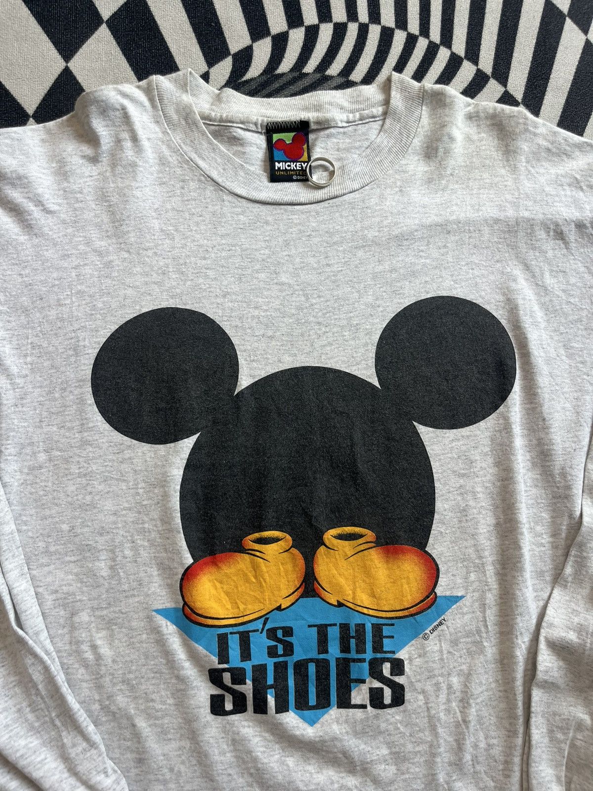 Disney Vintage Mickey Mouse IT’ The SHOES Disney 90’s Shirt Size US XL / EU 56 / 4 - 4 Thumbnail