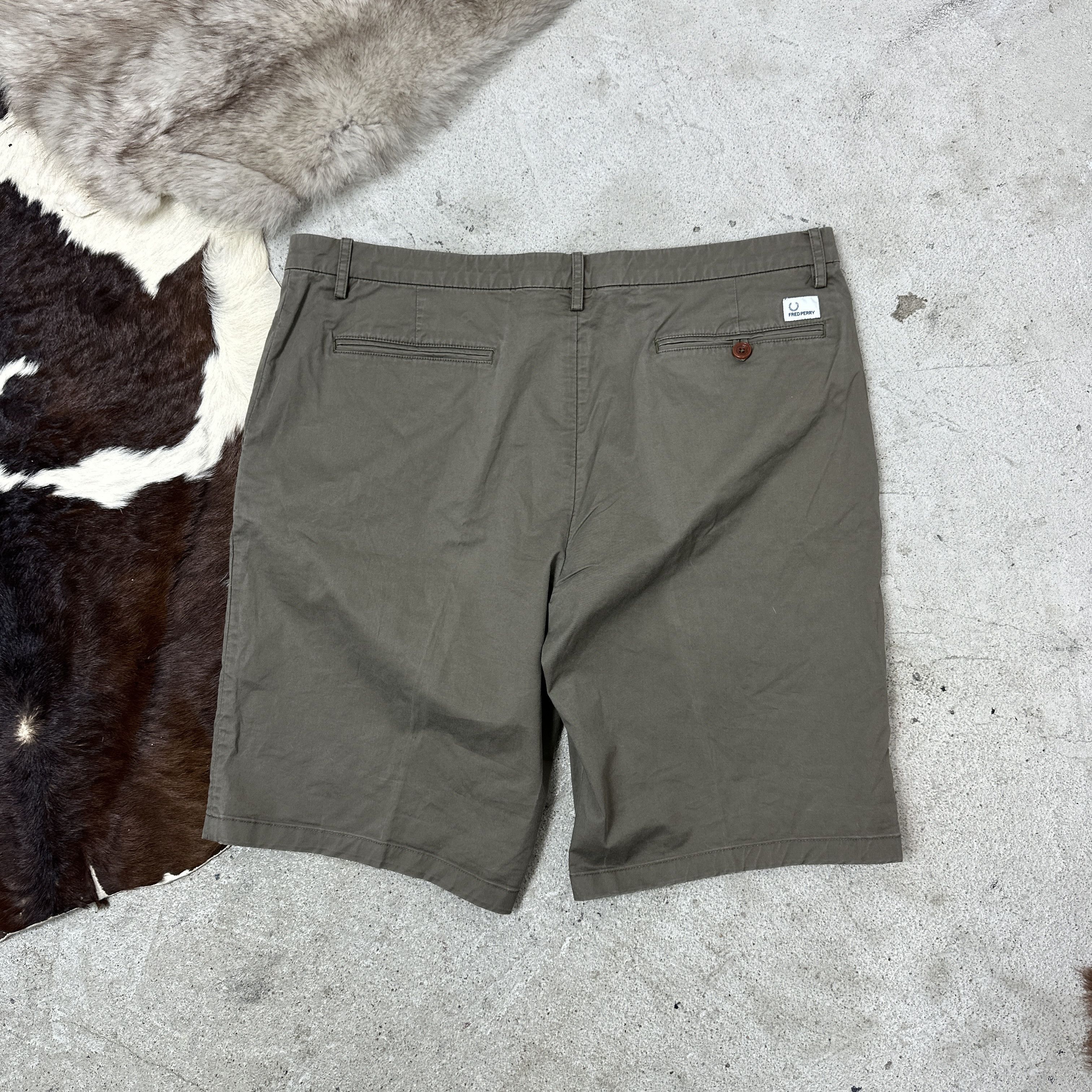 Fred Perry Vintage Preppy Streetwear Chino Fred Perry Shorts Y2K Size US 36 / EU 52 - 2 Thumbnail