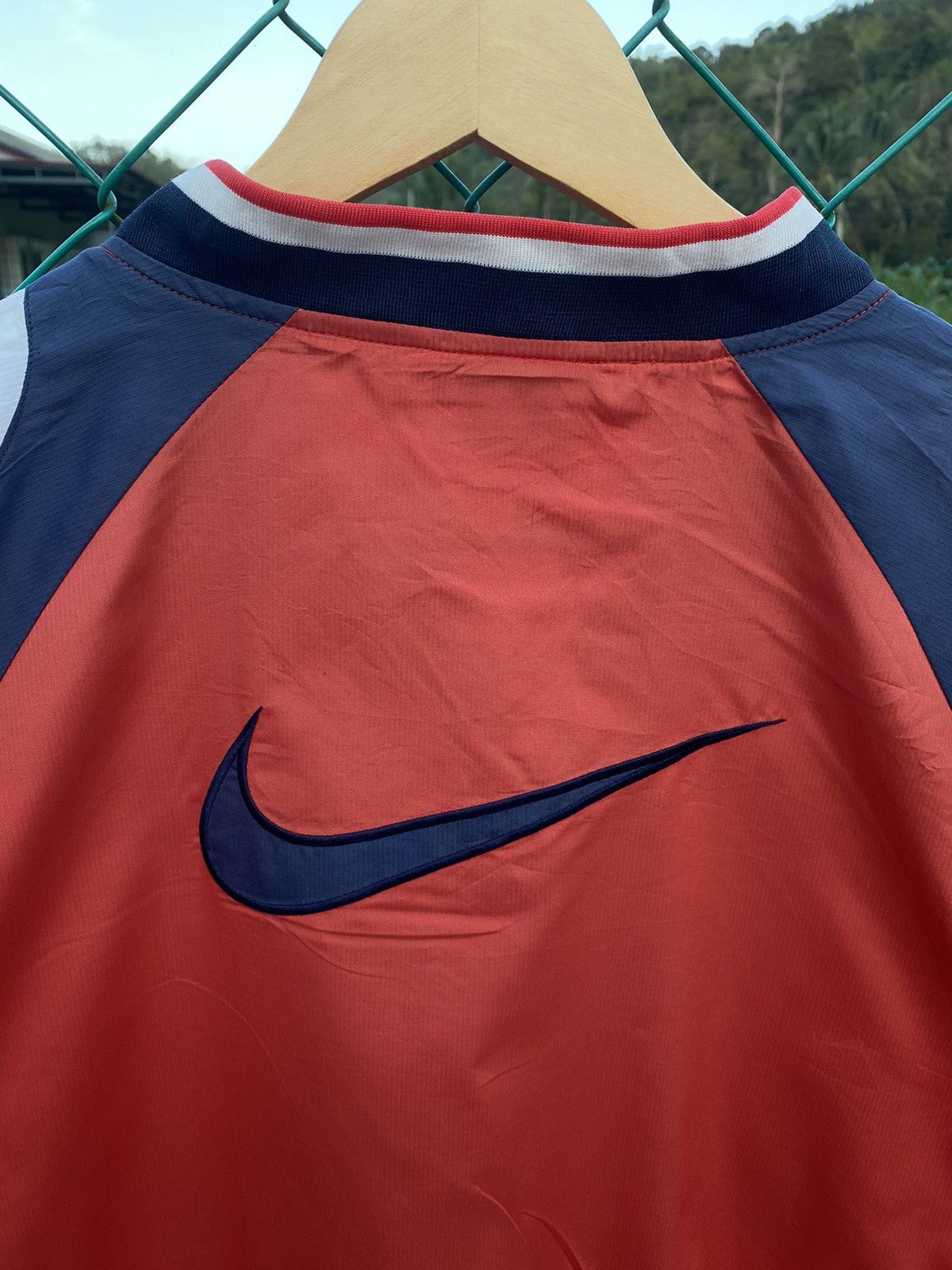 Nike × Vintage Nike Center Woven Training Sweater Size US M / EU 48-50 / 2 - 6 Thumbnail