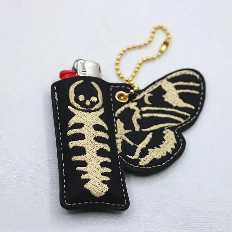 Japanese Brand × Vintage Moth Wing Faux Leather Lighter Case Size ONE SIZE - 1 Thumbnail