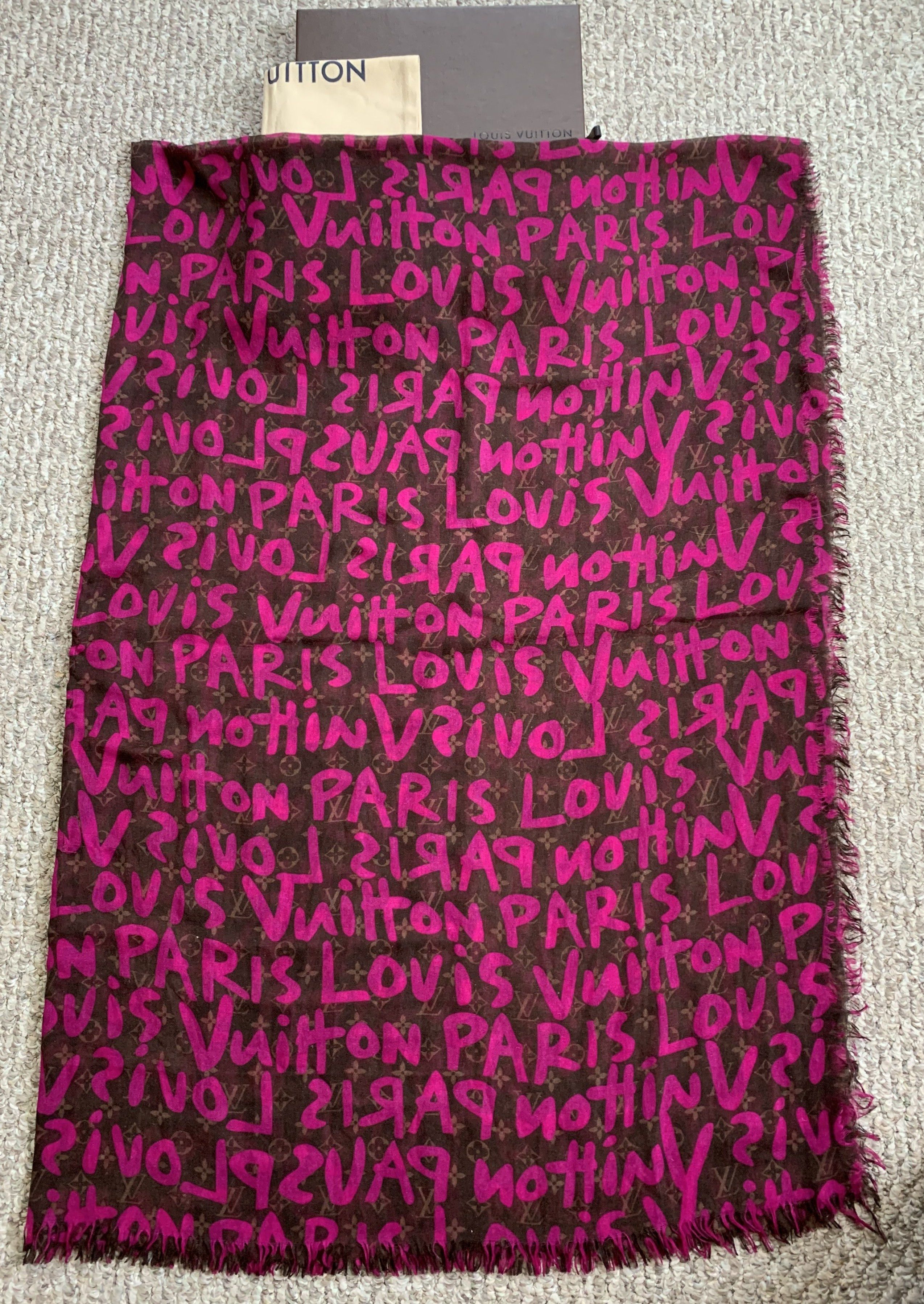 LOUIS VUITTON スプラウス グラフィティ マフラー ストール LOUIS VUITTON スプラウス グラフィティ マフラー ストール