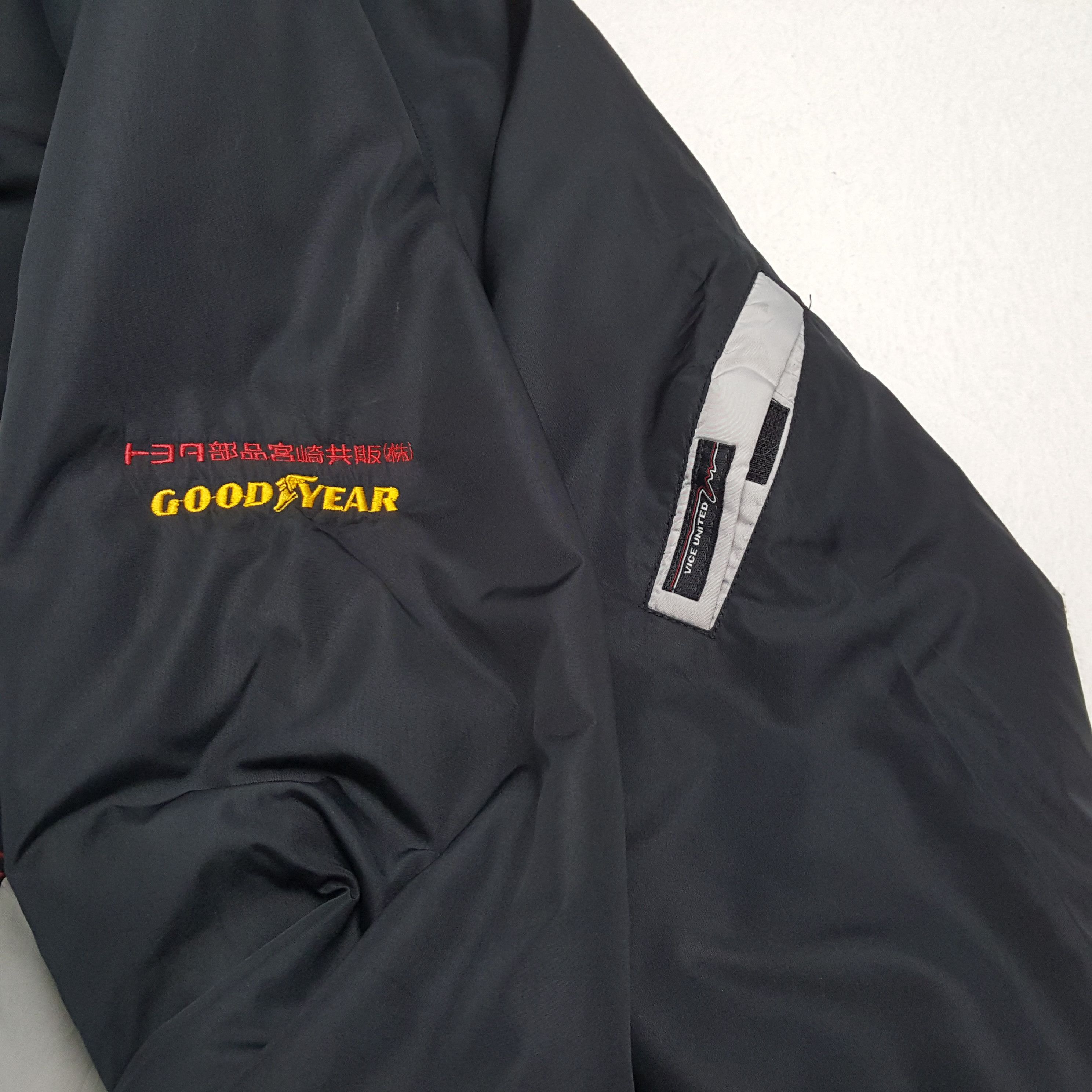 Vintage TOYOTA Japanese Motorsports Workwear Style Jacket Size US L / EU 52-54 / 3 - 7 Thumbnail