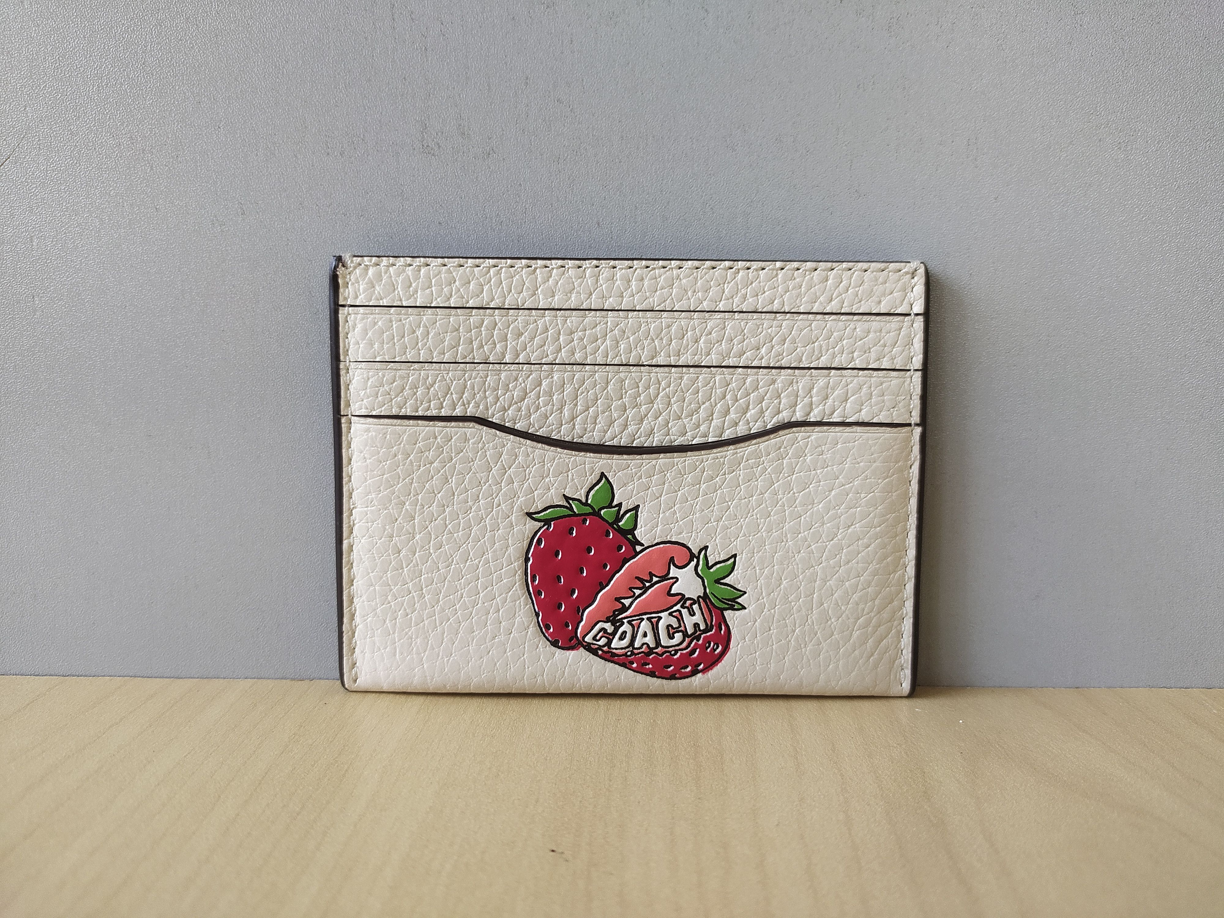Coach Coach Leather Slim Credit Card case Free Shipping T/1903 Size ONE SIZE - 1 Thumbnail