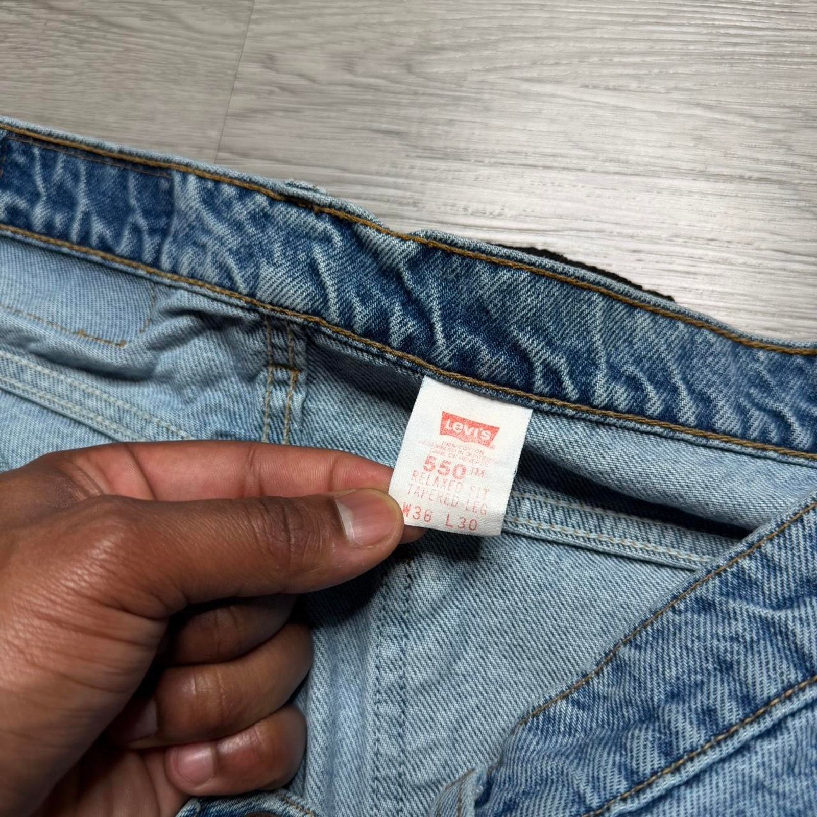 Levi's Vintage 90’s Levi’s 550 Relaxed Fit Tapered Leg Jeans 36x28 Size US 36 / EU 52 - 3 Thumbnail