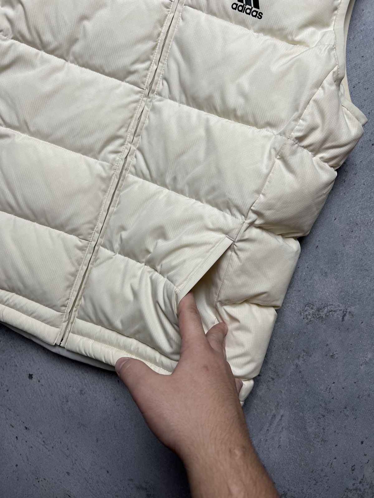 Adidas 00s Adidas Zipper Vintage Puffer Zip-Up Vest y2k 90s Size S / US 4 / IT 40 - 4 Thumbnail