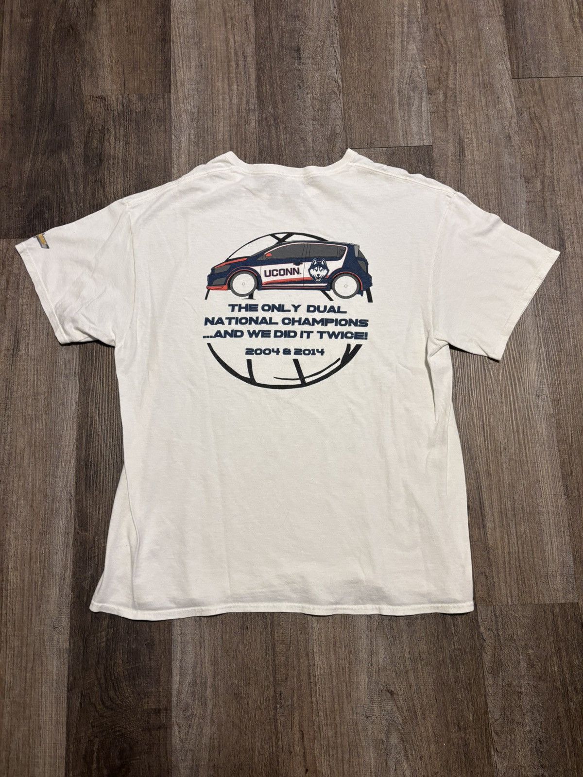 NCAA 2014 Uconn Huskies NCAA Basketball National Champions Tee Size US XL / EU 56 / 4 - 3 Thumbnail