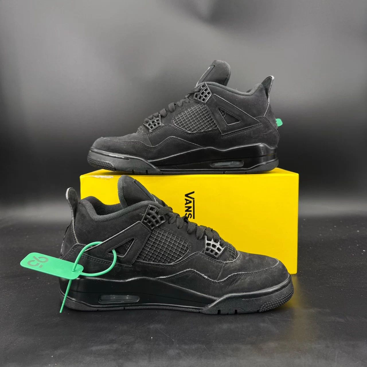 Nike Air Jordan 4 "Black Cat" 2020 - Size 9.5 (42.5) Size US 9.5 / EU 42-43 - 3 Thumbnail