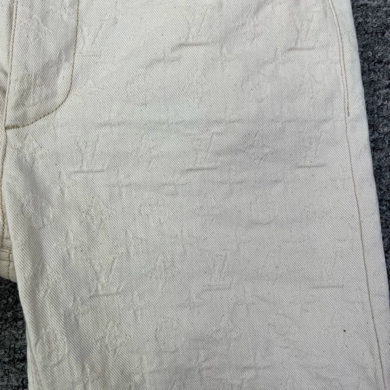 Louis Vuitton Louis Vuitton Beige dark embossed jeans 2502-Nextarrow Size 37" - 5 Thumbnail