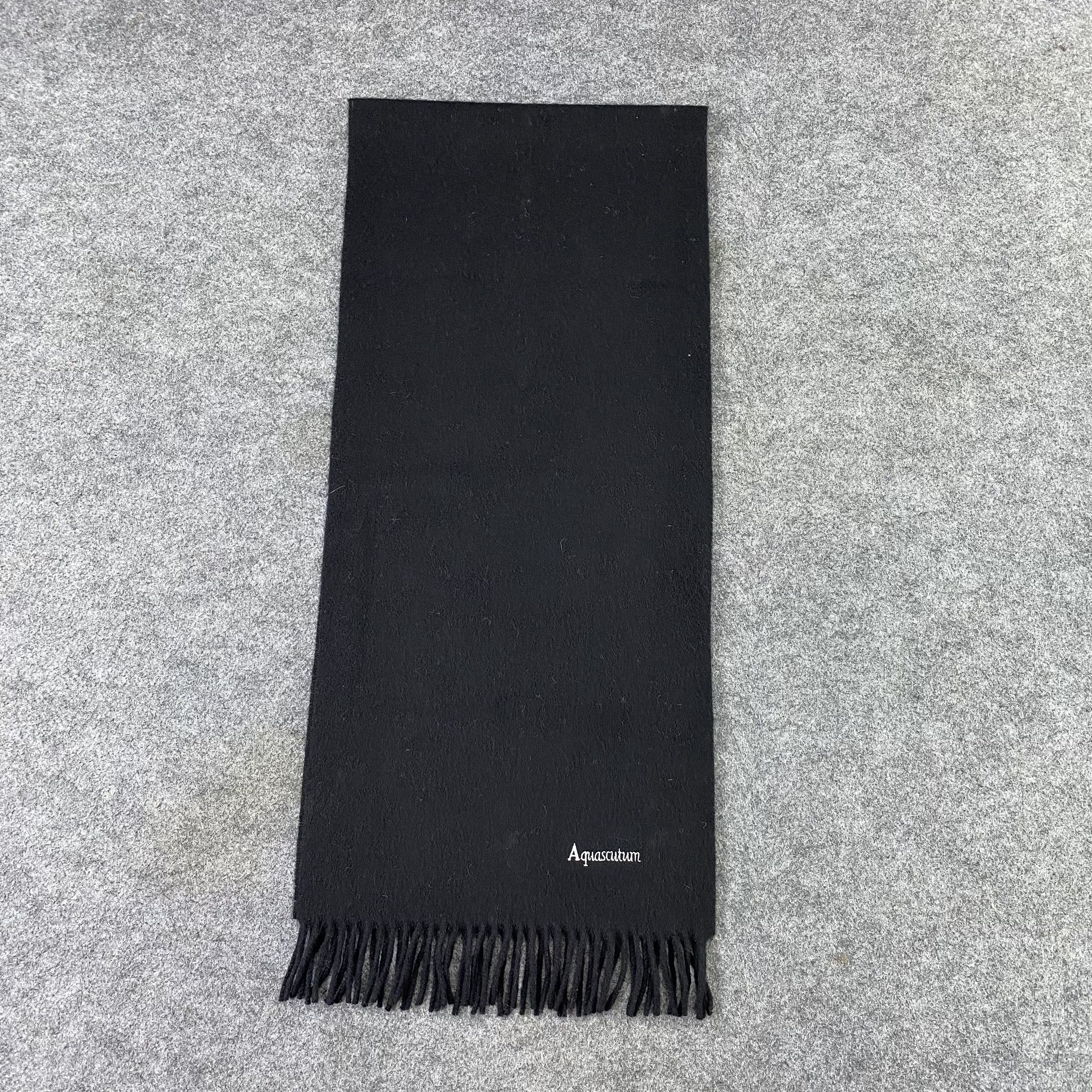 Aquascutum Aquascutum Plain Black Scarf / Muffler / Neckwear - T1192 Size ONE SIZE - 2 Thumbnail