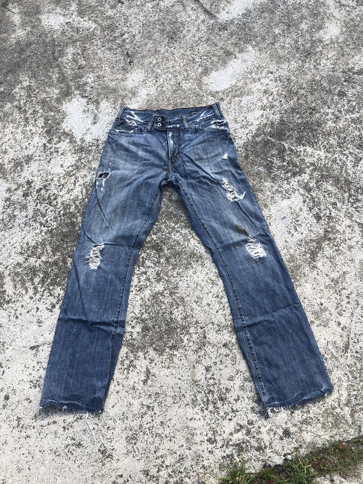 Guess × Vintage Guess Premium Jeans Size US 31 - 1 Thumbnail