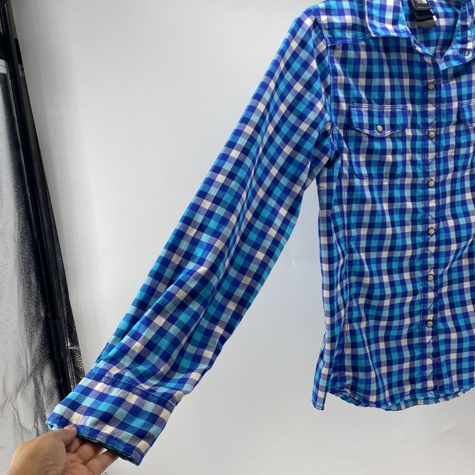 The North Face The North Face Blue Plaid Flannel pearl Button Down Gorpcore Size S / US 4 / IT 40 - 5 Thumbnail