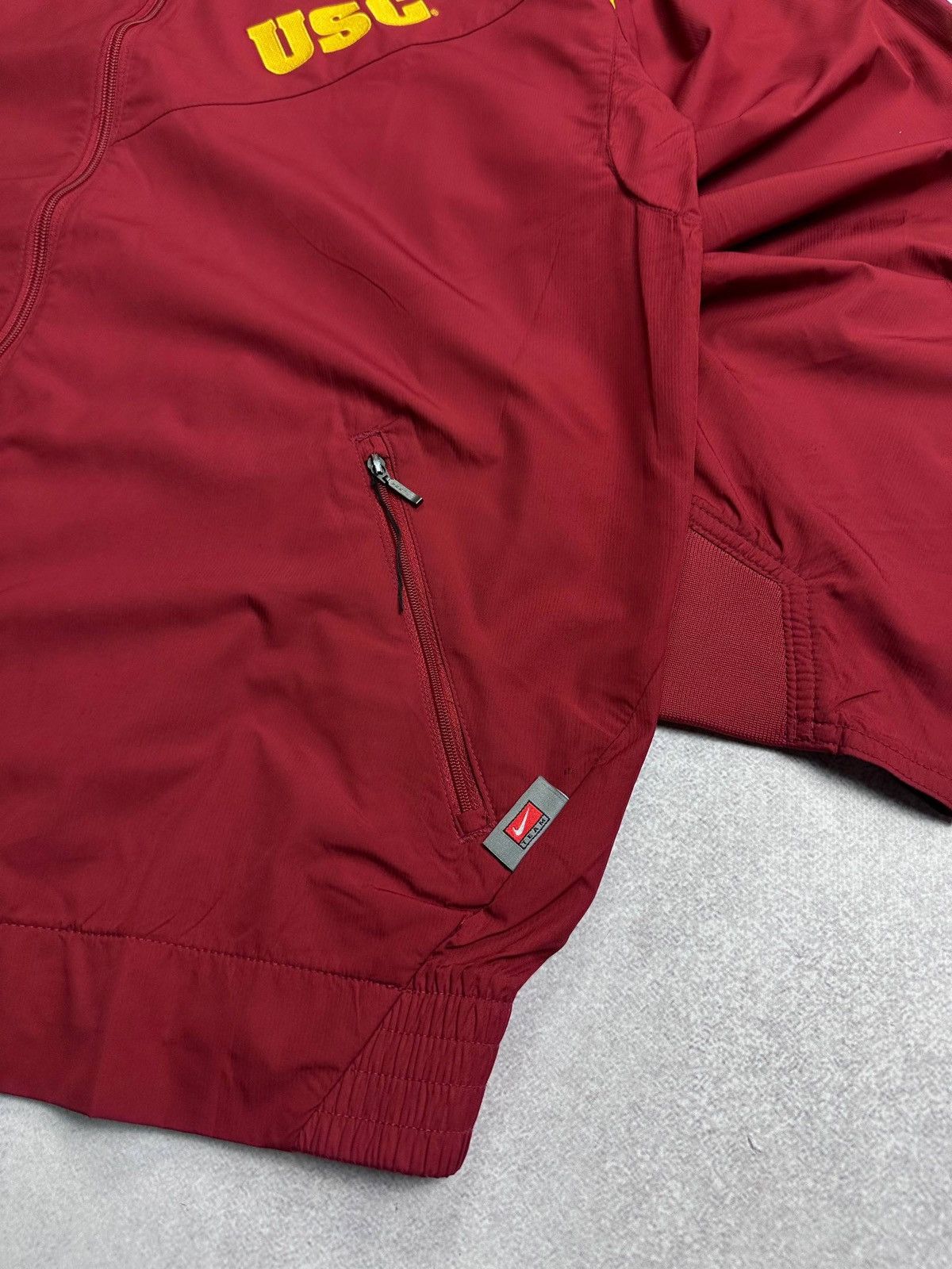 Nike Vintage Nike USC Team Nylon Olympic Jacket Y2K L Size US L / EU 52-54 / 3 - 6 Thumbnail