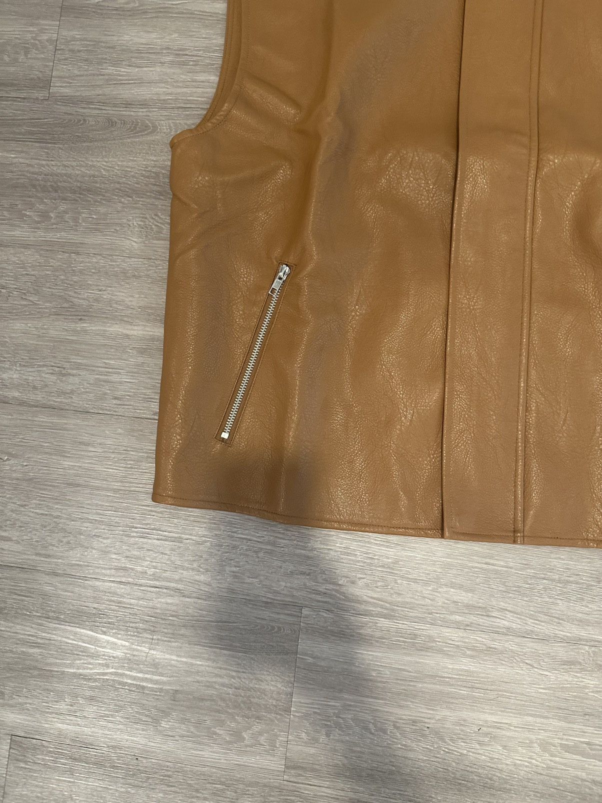 Other SUBJECTIVE PORTFOLIO- BROWN LEATHER SLEEVELESS VEST Size US L / EU 52-54 / 3 - 3 Thumbnail