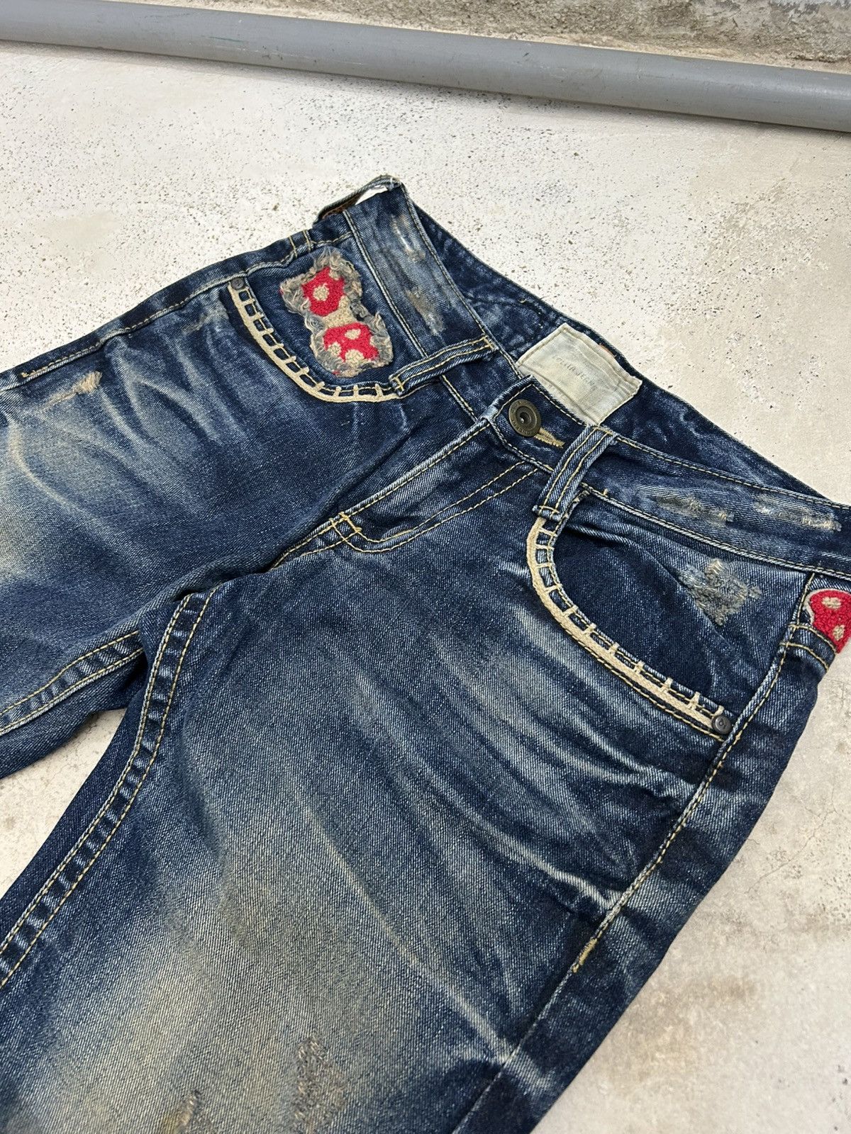 Japanese Brand Vintage Lolita X Yoshitomo Nara Patches Mud Washed Whisker Size US 29 - 9 Thumbnail