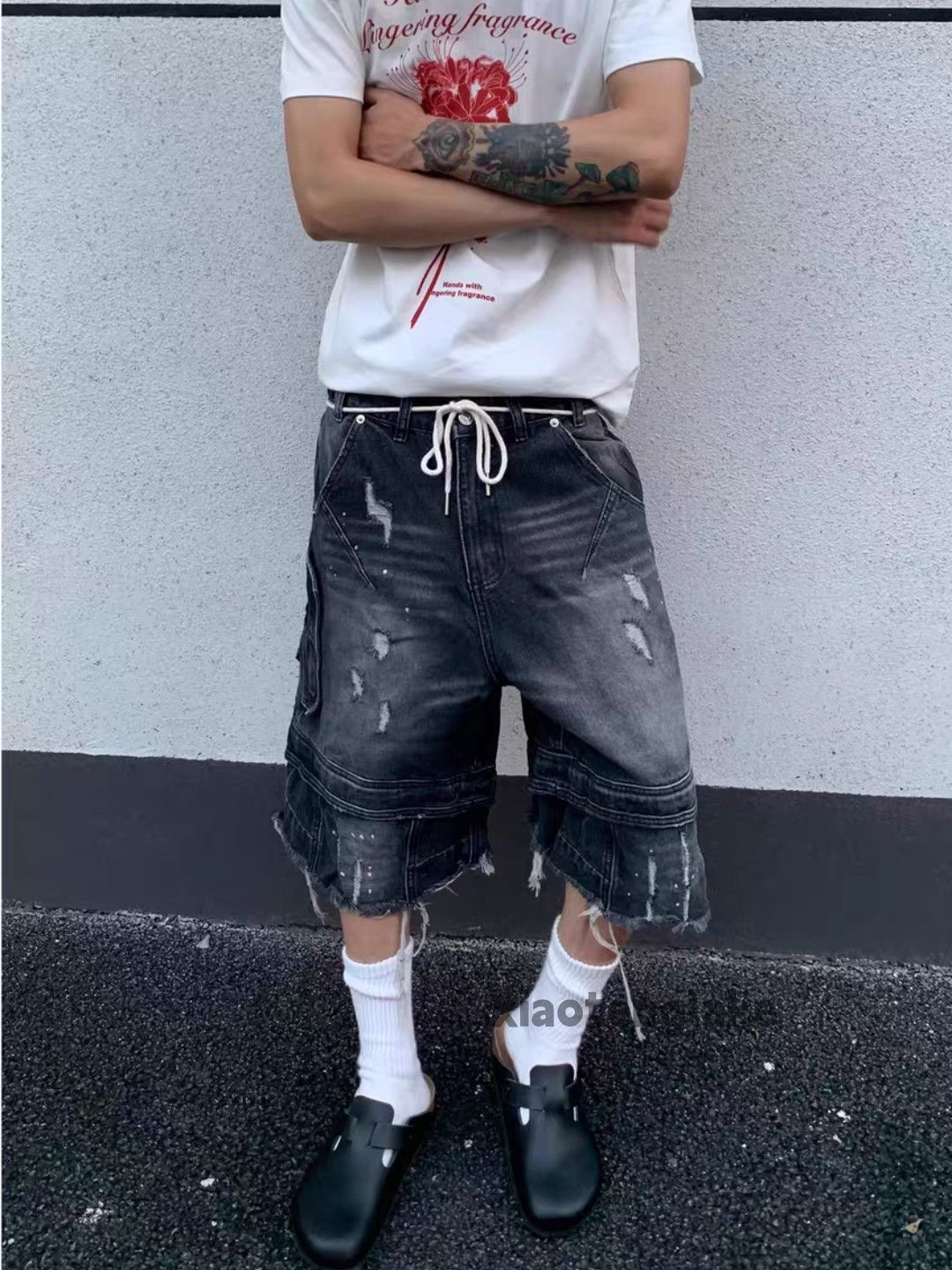 Designer Unisex washed faded loose baggy ripped damaged cargo shorts Size US 34 / EU 50 - 5 Thumbnail