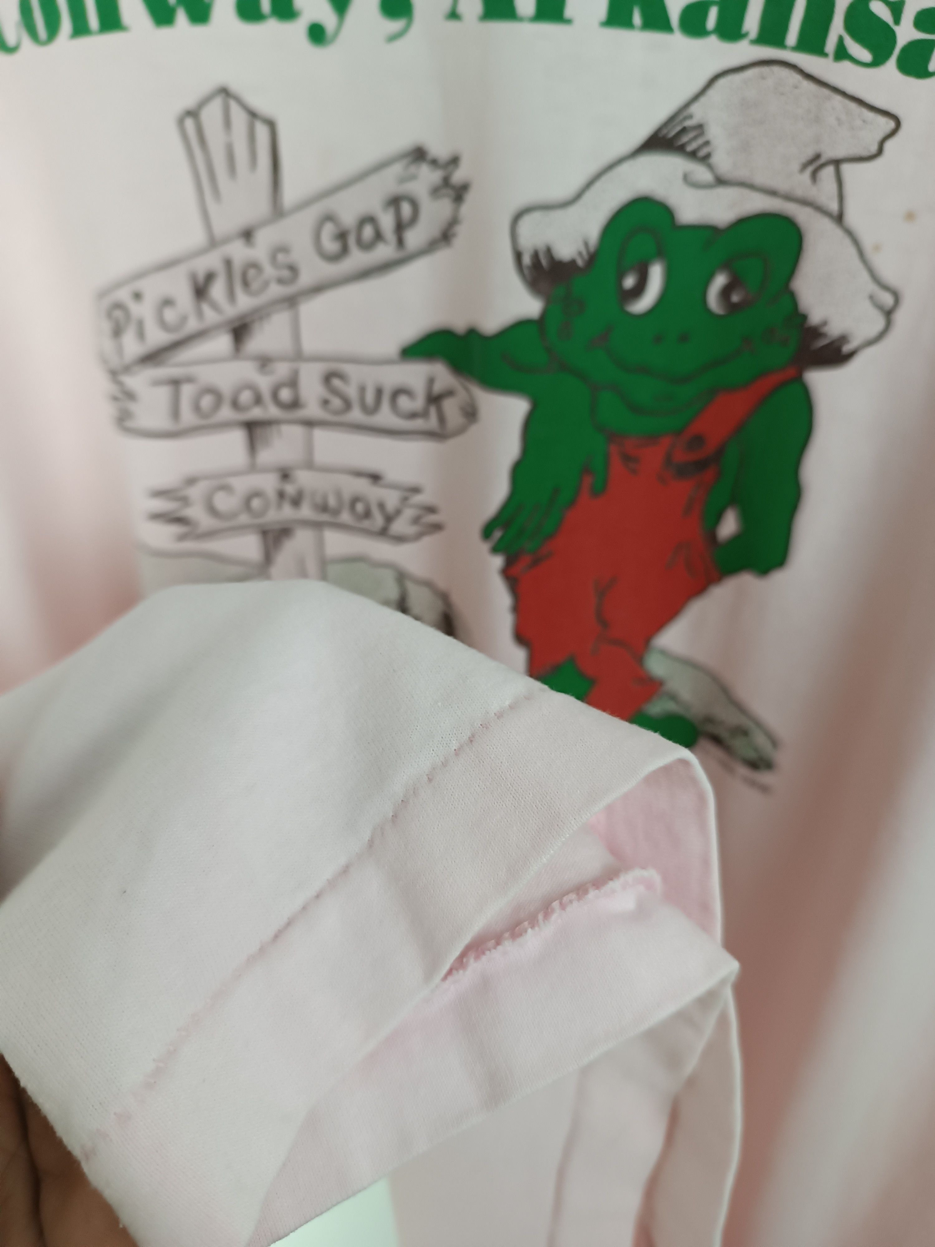 Vintage VINTAGE 90'S ADULT HUMOR CONWAY ARKANSAS GREEN FROG FUNNY TS Size US XL / EU 56 / 4 - 11 Thumbnail